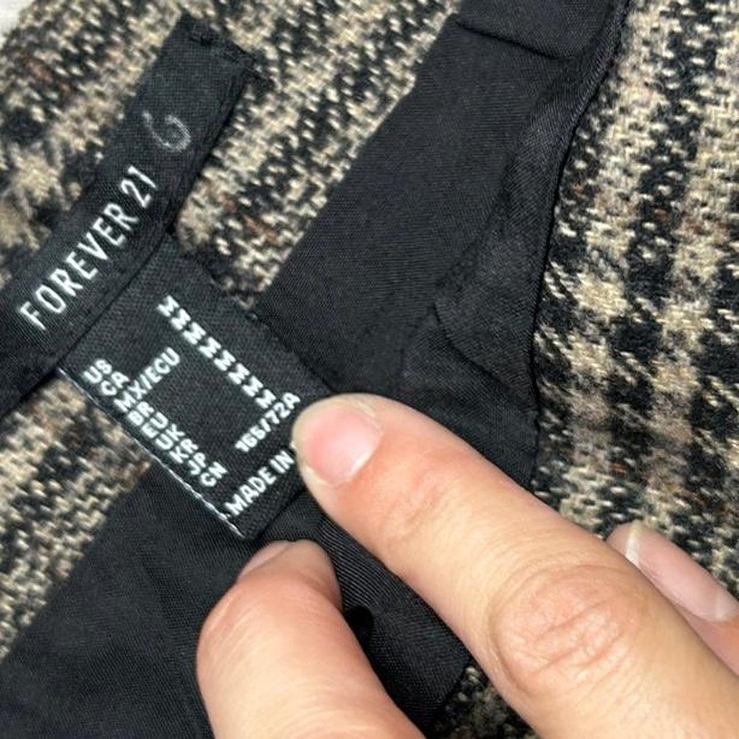 Forever 21 grey and black plaid skirt