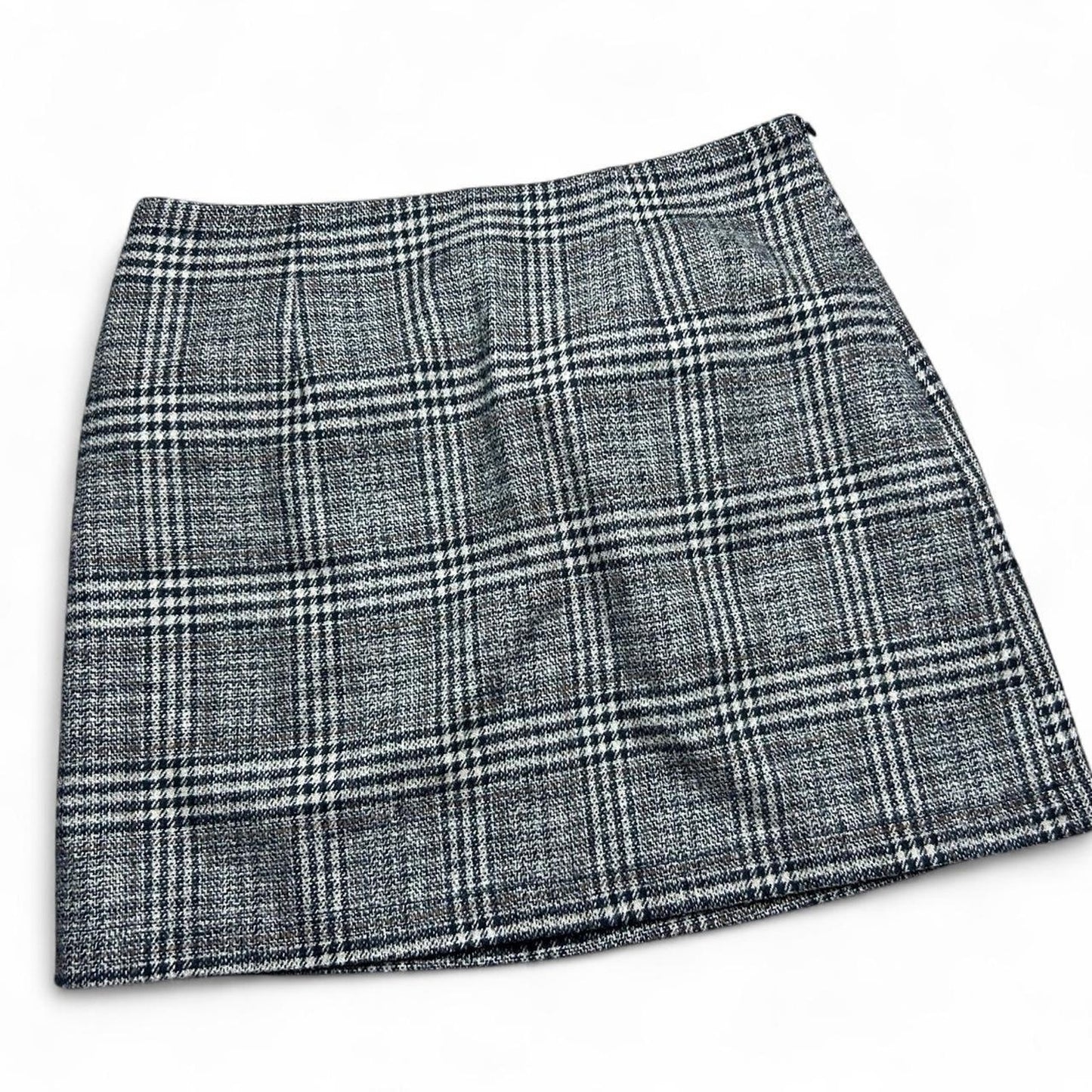 Forever 21 grey and black plaid skirt