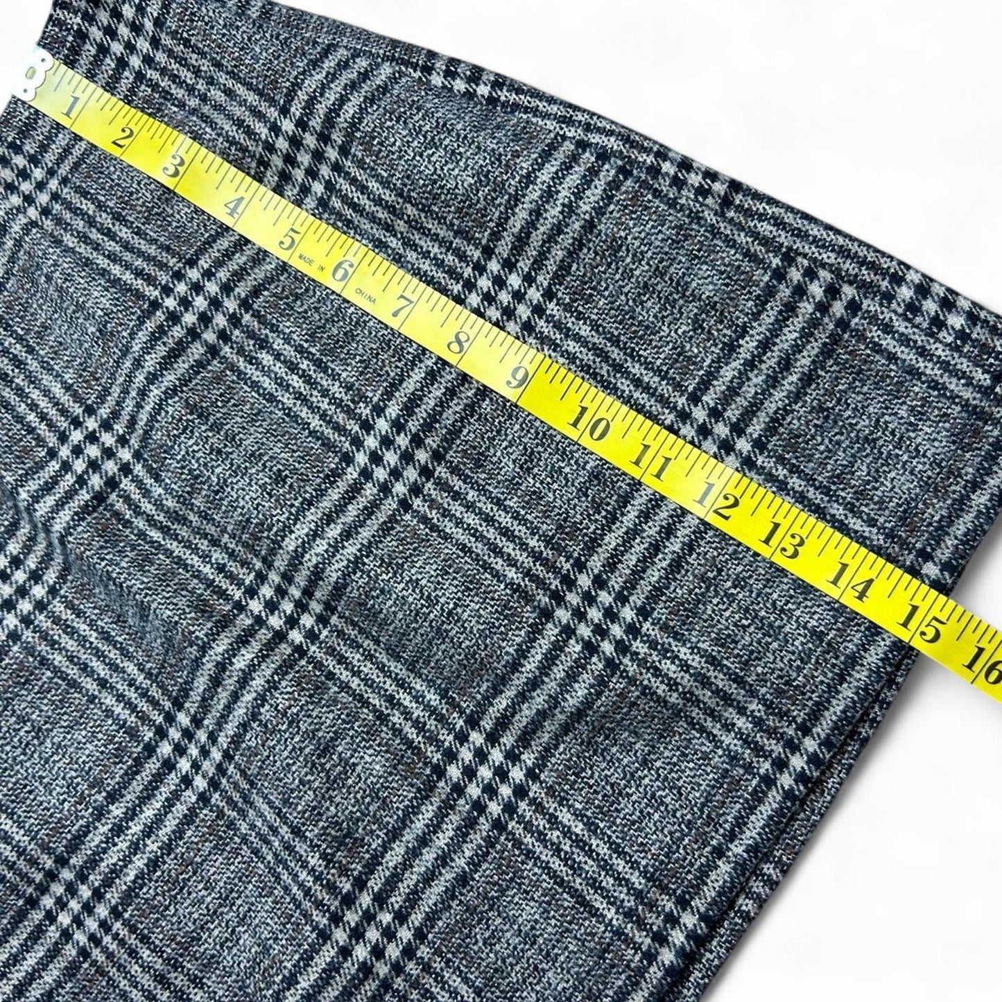 Forever 21 grey and black plaid skirt