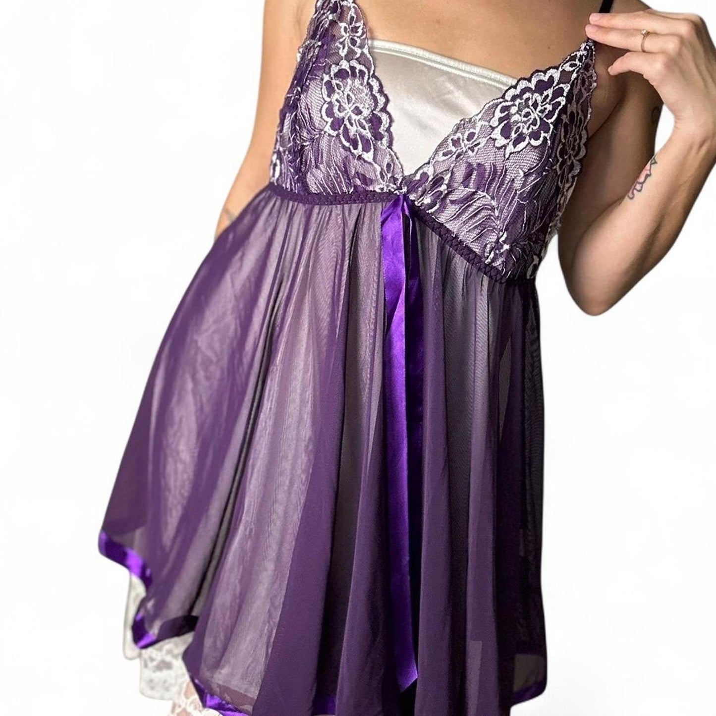 Avidlove purple and white