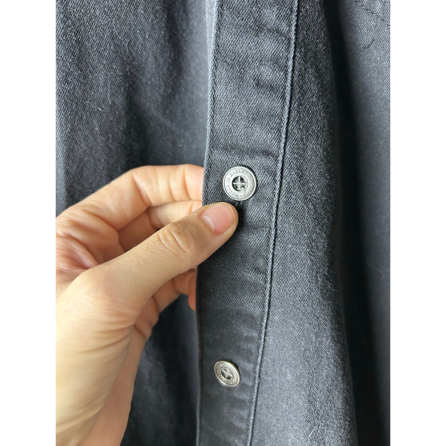Harley Davidson Button-down mit Adlerstickerei auf dem Rücken Größe M