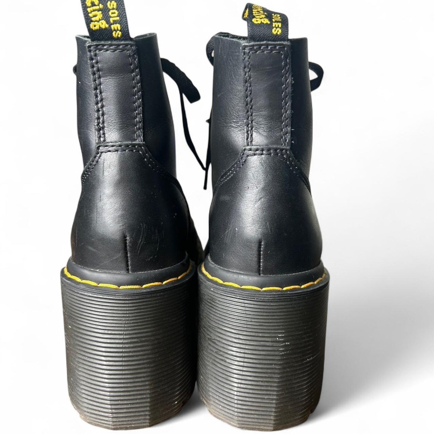 Black dr martens jesy chucky