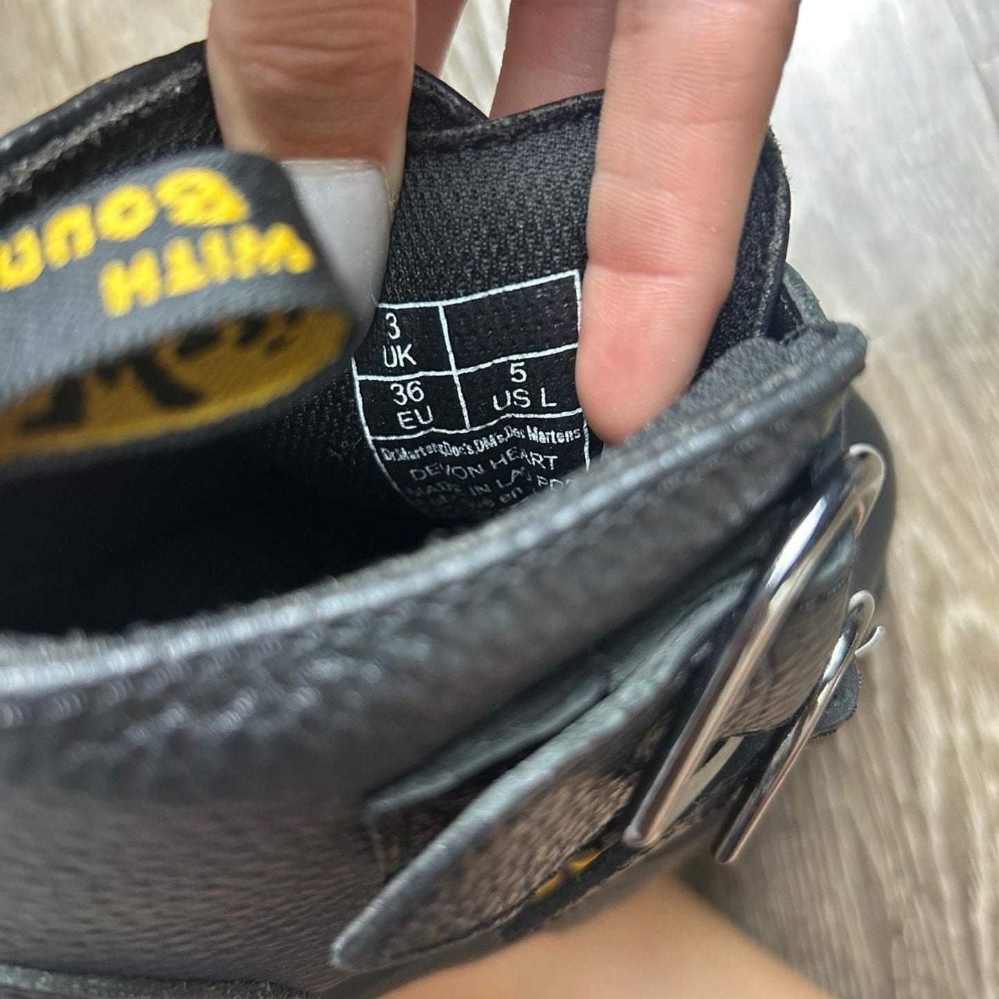 Doc Martens Devon Heart Platform Boots Size 5 - Pebbled Leather Buckle Boots