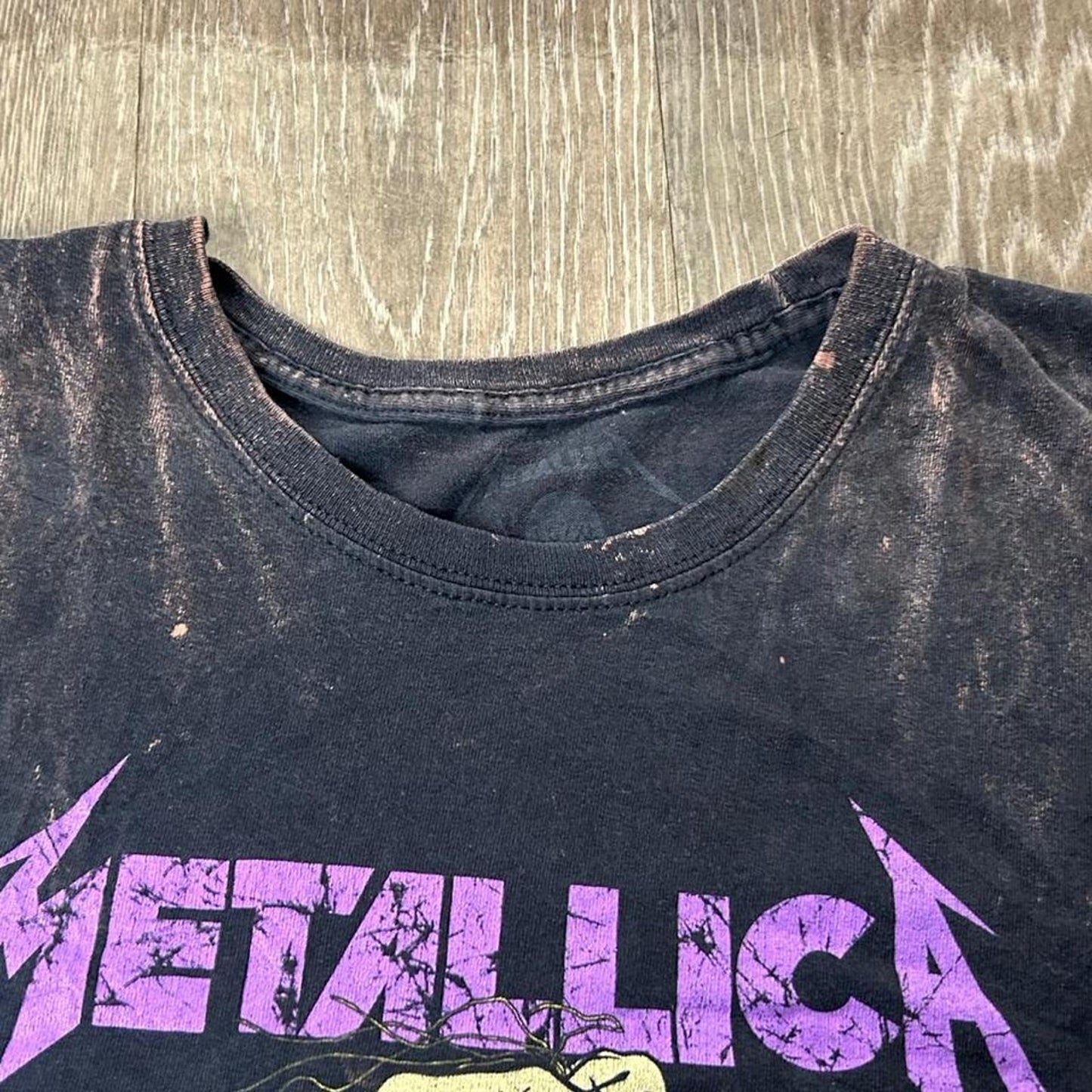 Metallica damaged justice skull tee