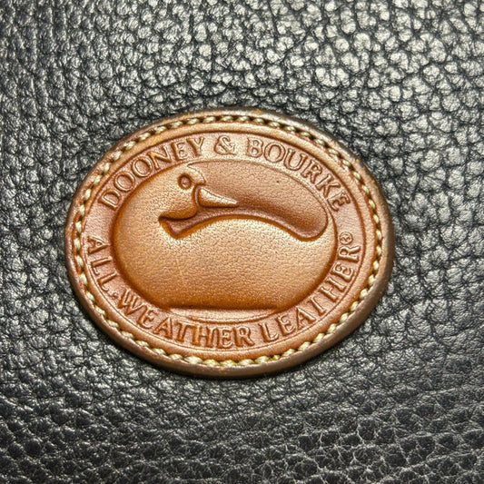 Vintage Dooney and Bourke Elegant Black and Tan pebbled Leather Shoulder Bag