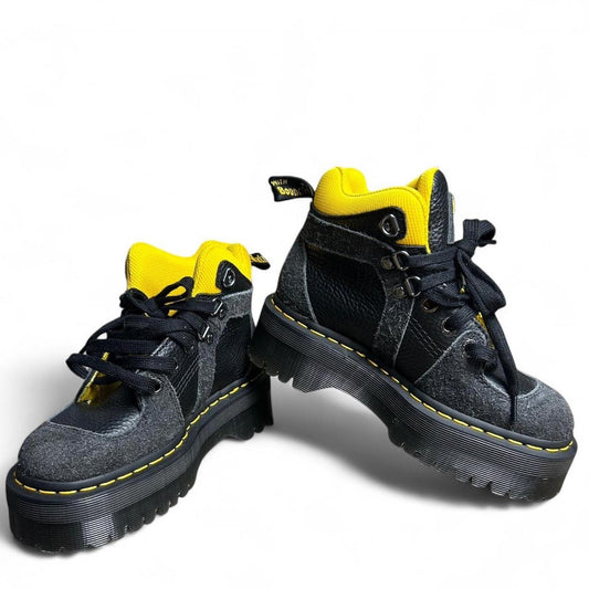 Nwot black and yellow dr