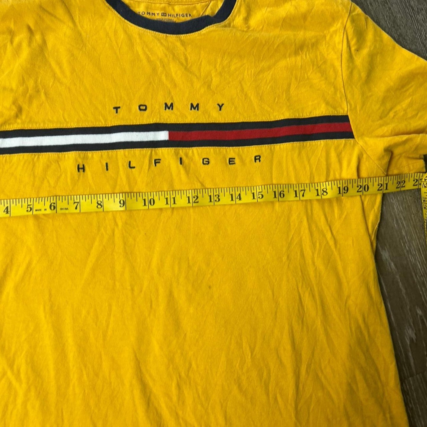 Tommy Hilfiger size large Yellow primary colors flag logo short sleeve crewneck