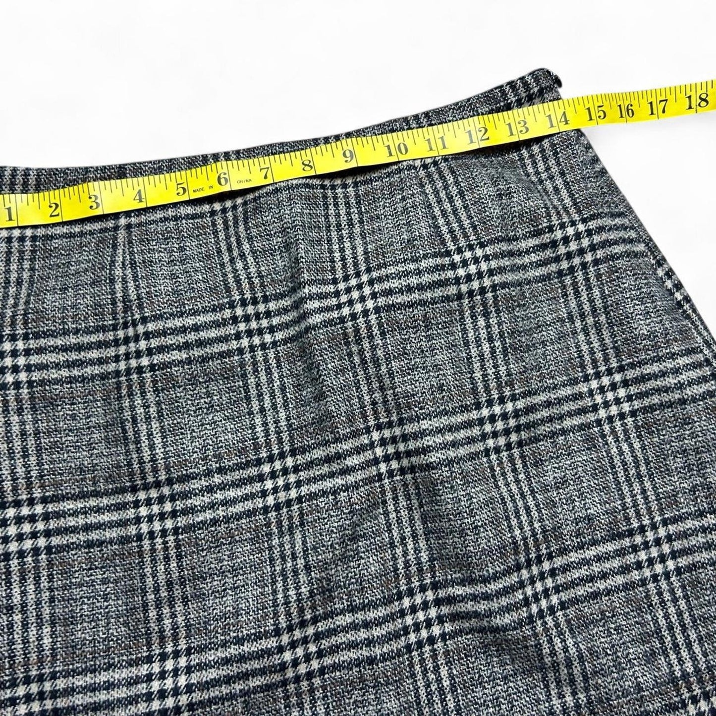 Forever 21 grey and black plaid skirt