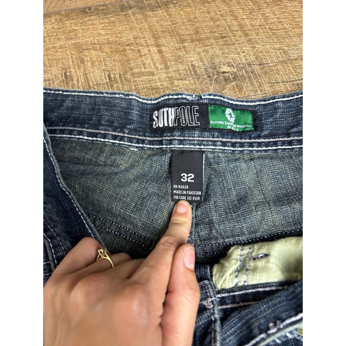 y2k jorts southpole baggy faded med wash 32" x 15"