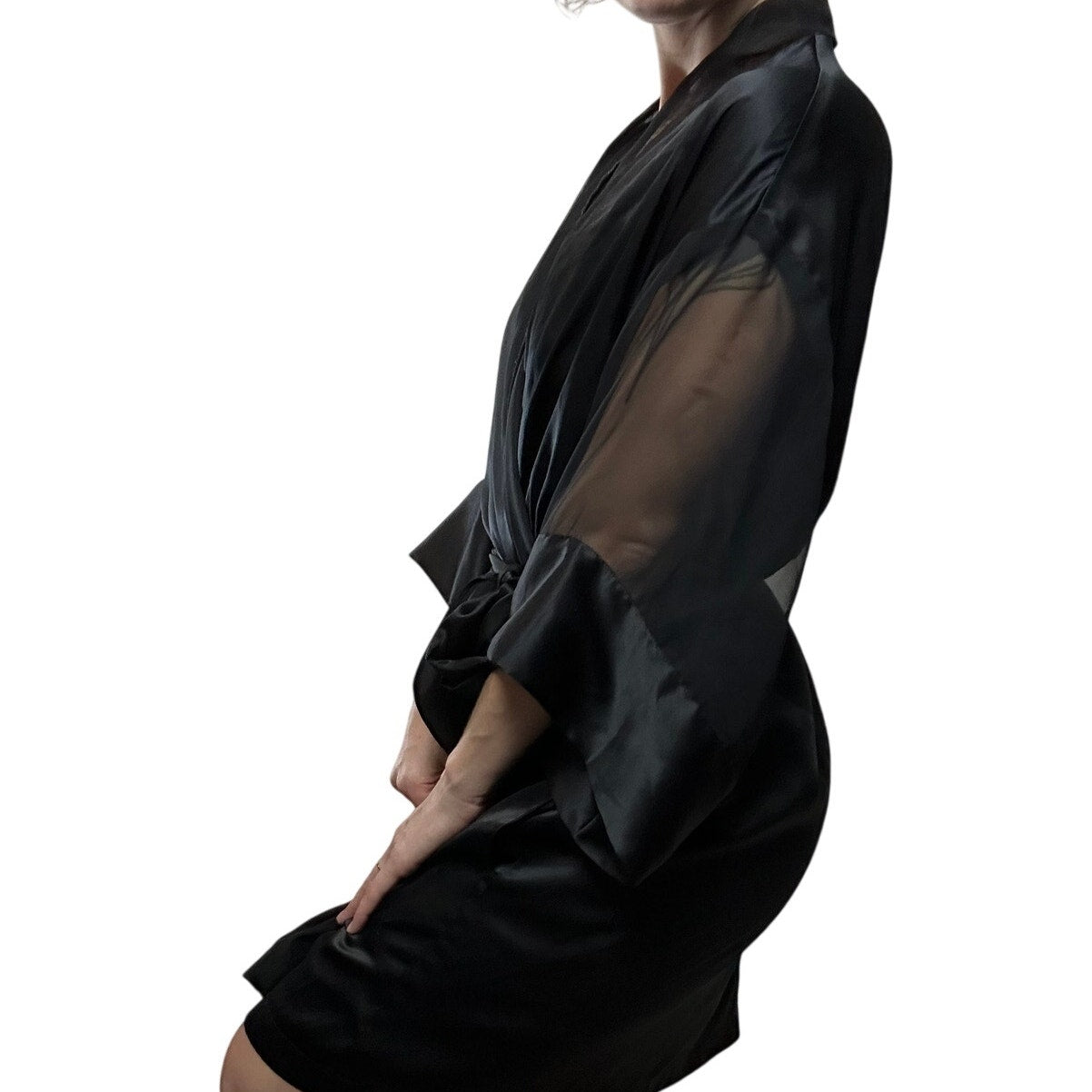 vs gold label robe with sheer sleeves one size