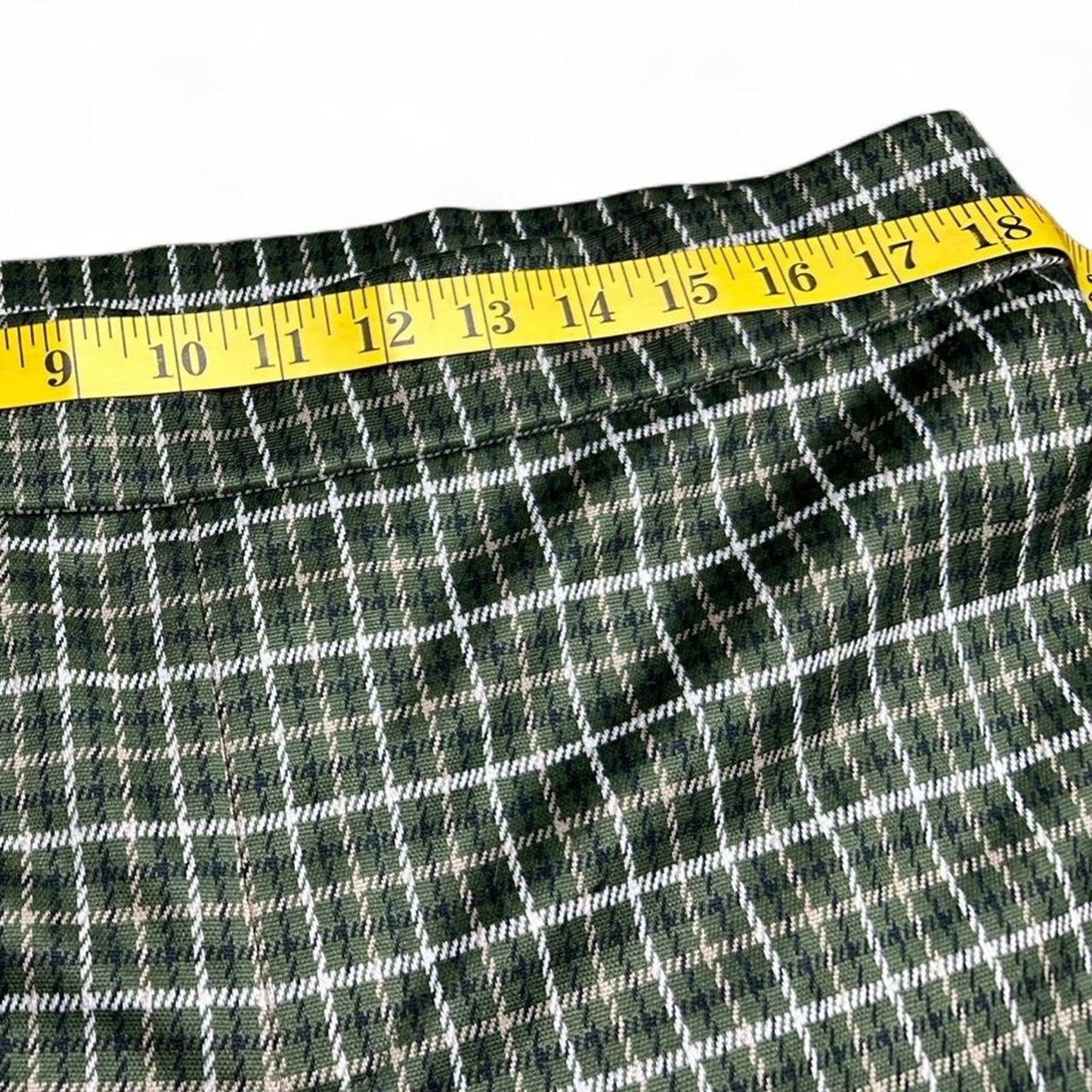Isaac mizrahi green and black plaid cropped trouser