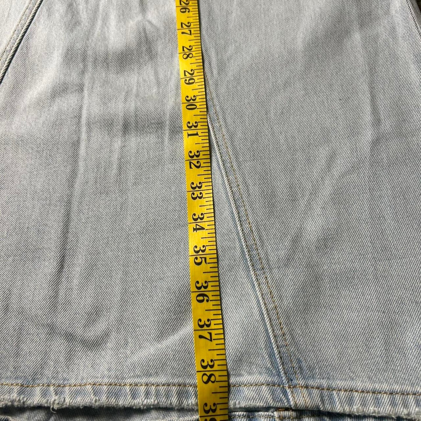 Levi’s size 26x39 belted denim maxi skirt with tie waist