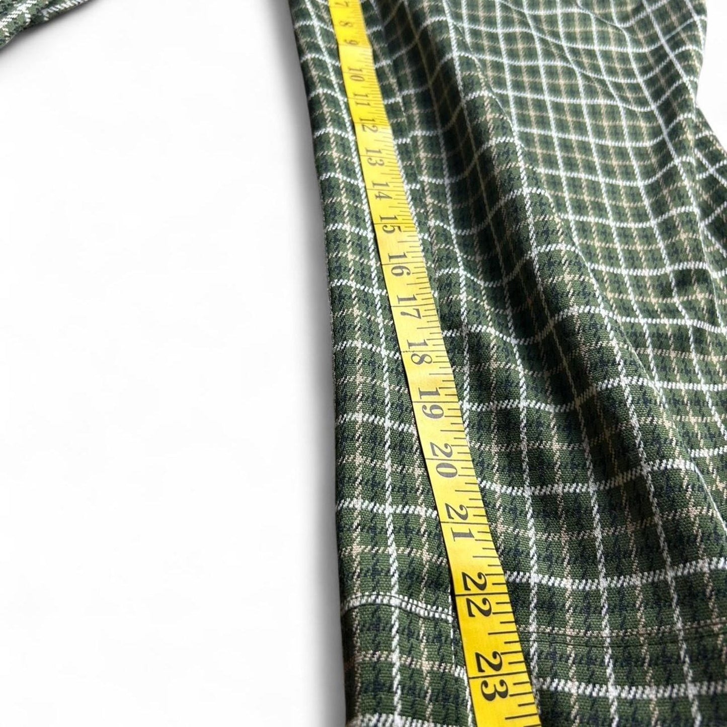 Isaac mizrahi green and black plaid cropped trouser