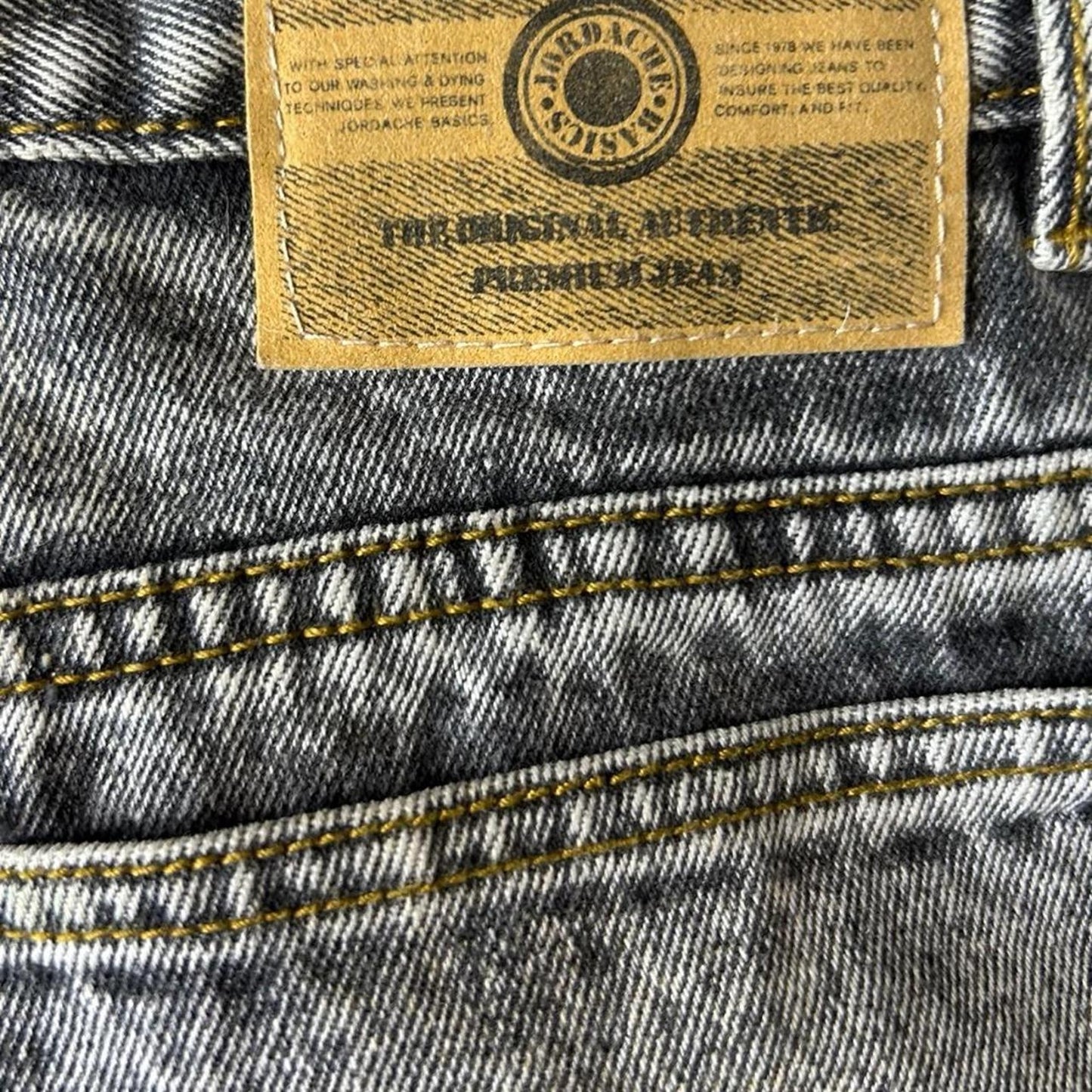 Jordache size 26x30 high waisted barrel