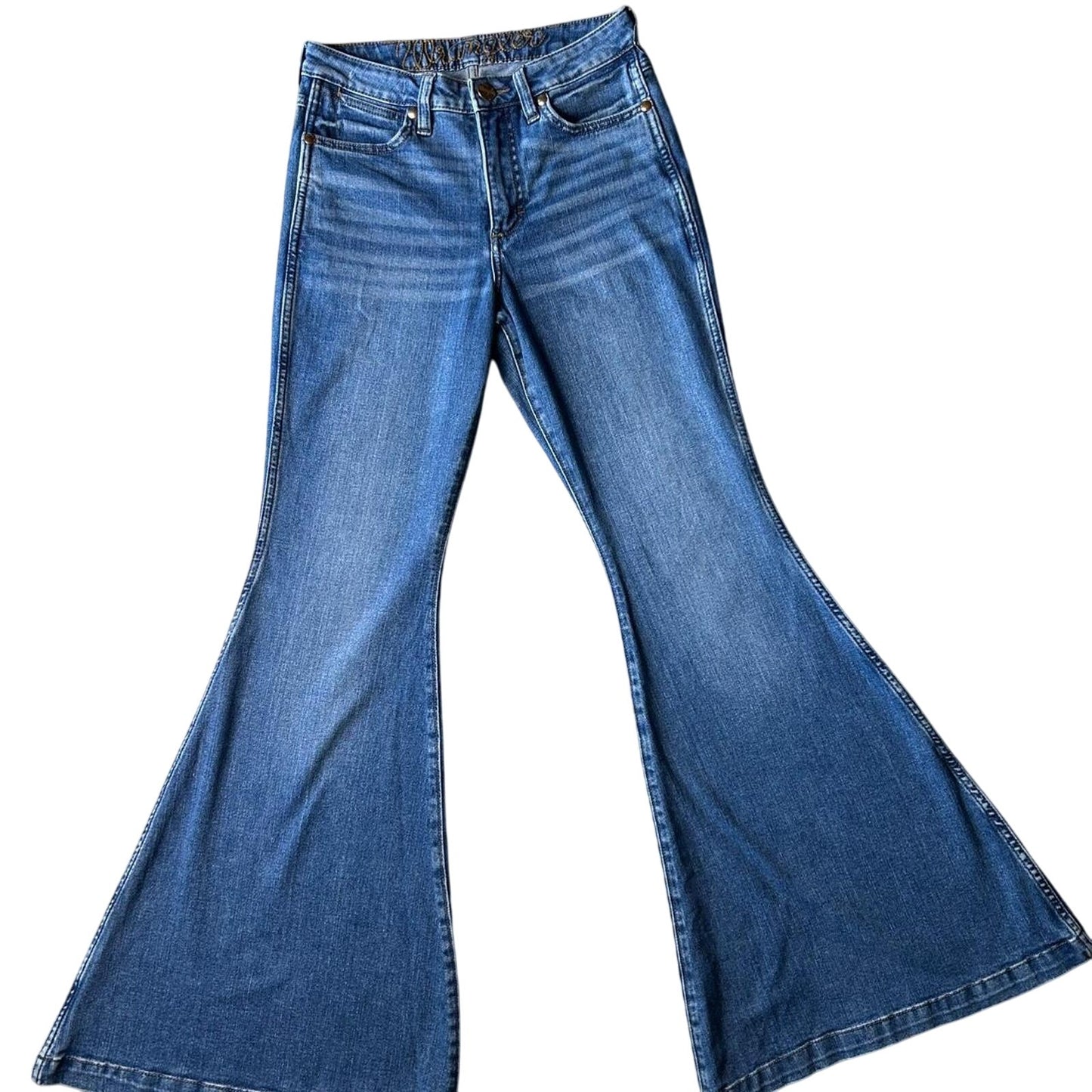 Vintage wrangler size 28x32 midrise flared jeans