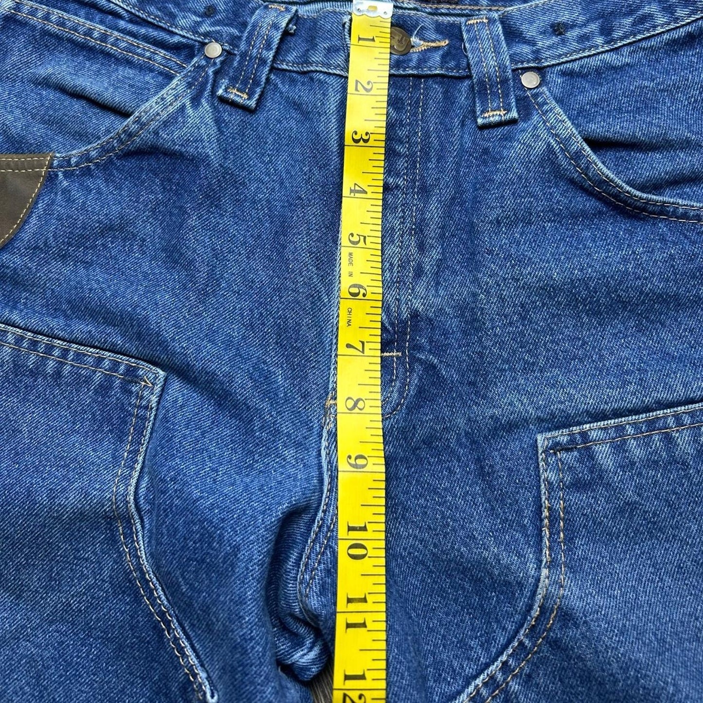 90s wrangler size 30x32 double knee blue jeans