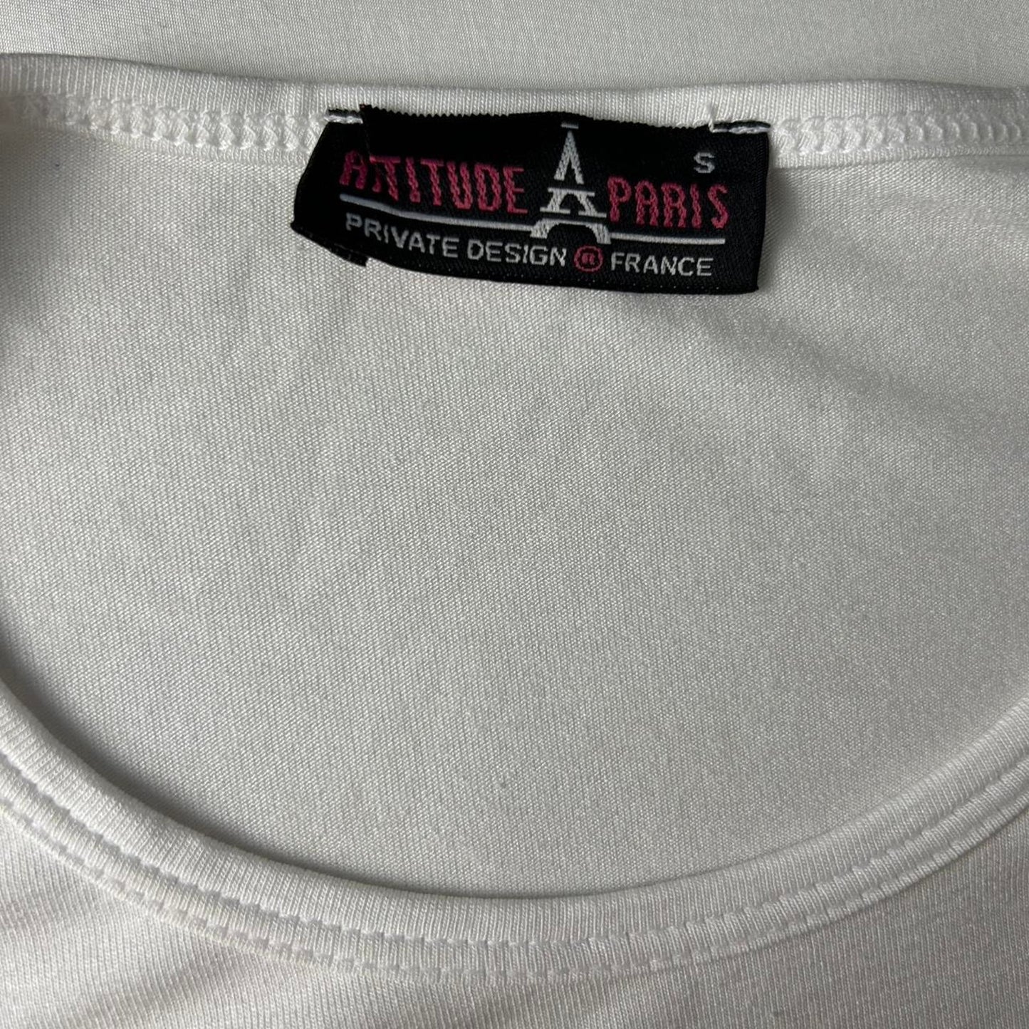 Attitude paris white paris graphic