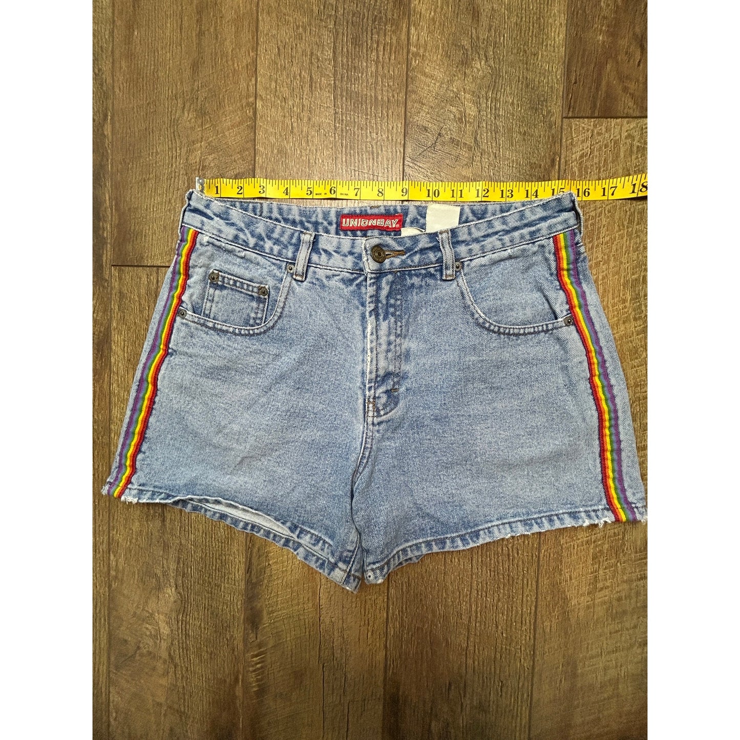union bay rainbow strip light wash jorts 30in high waist 3in inseam