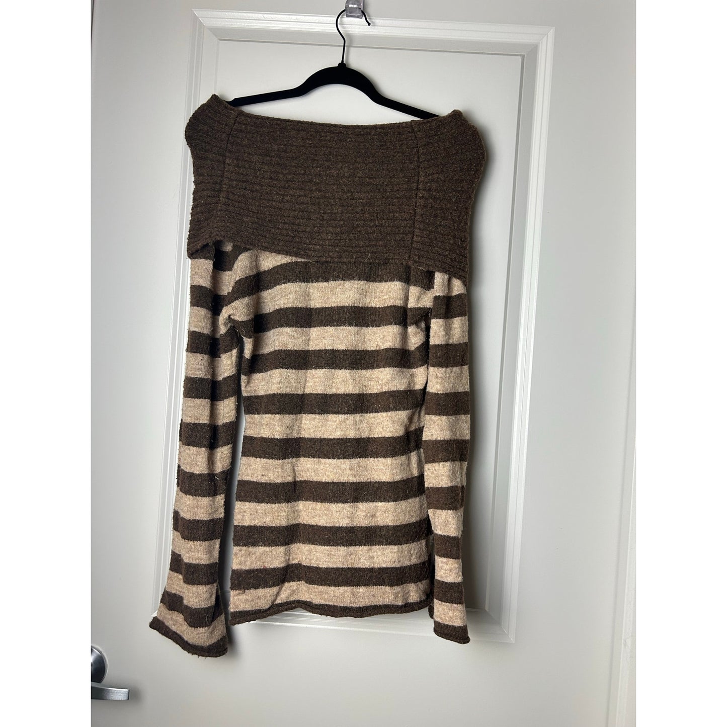 Pout Y2K off shoulder striped sweater size l