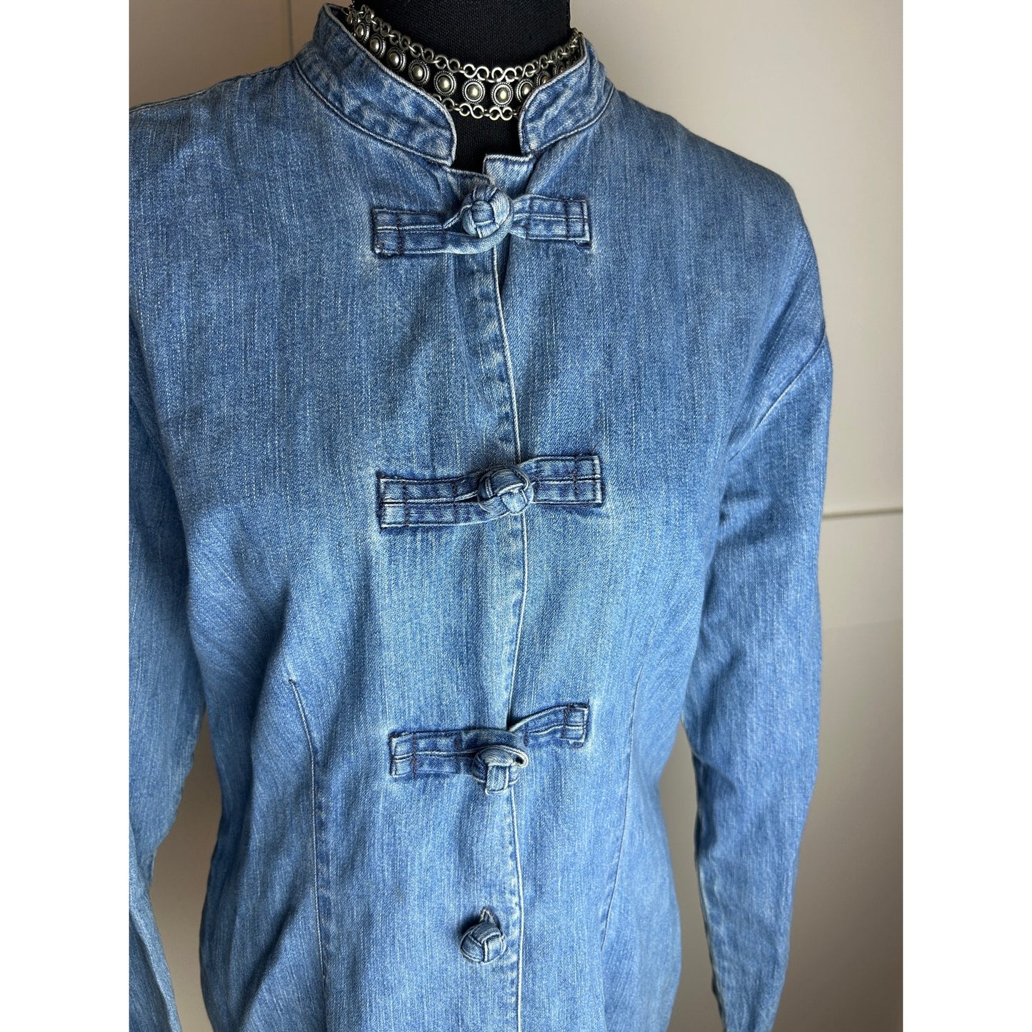 Vintage GUESS East Meets West Chambray Cowgirl Shirt Made in Hong Kong Size 7