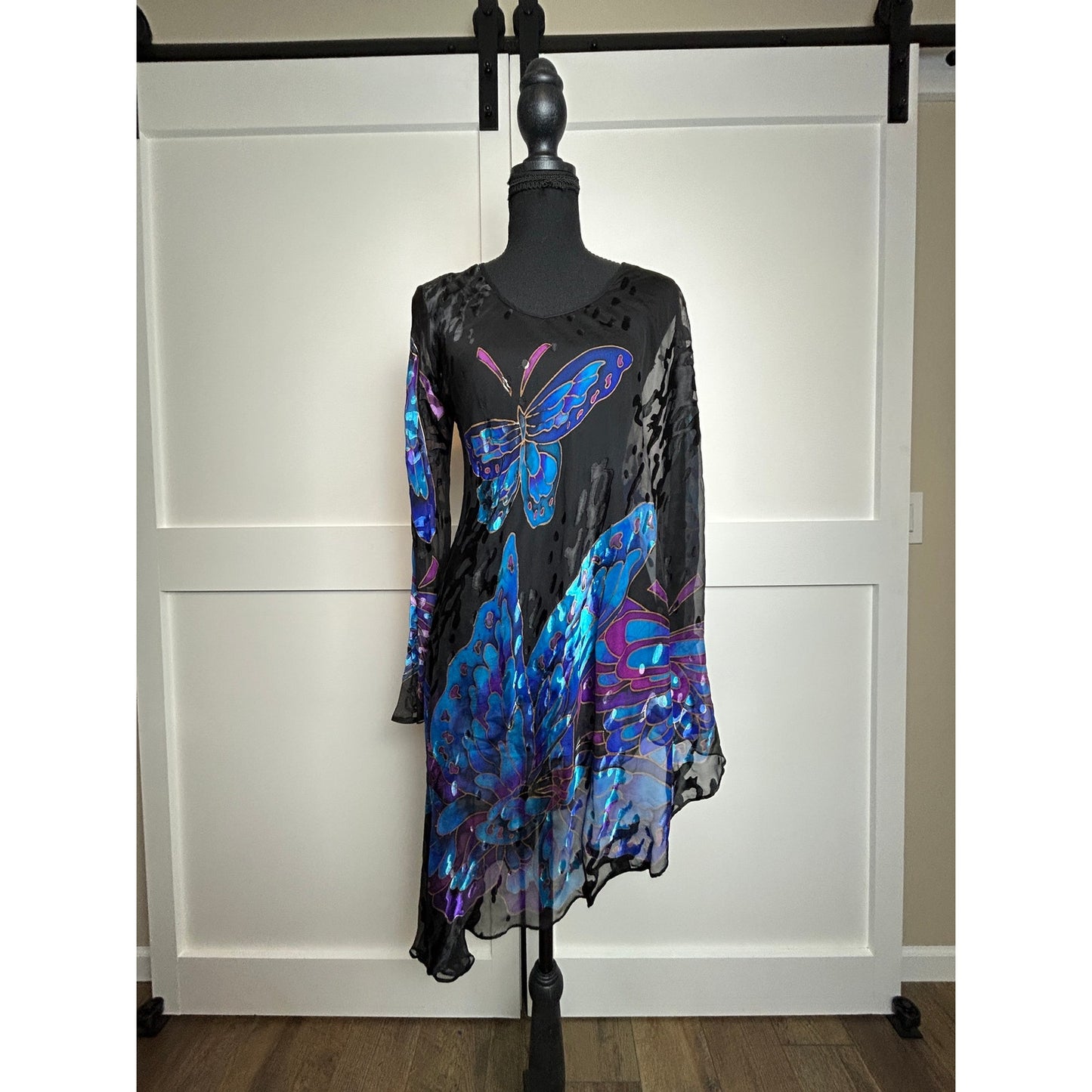 nwt simply silk silk/rayon butterfly asymmetrical poncho washable