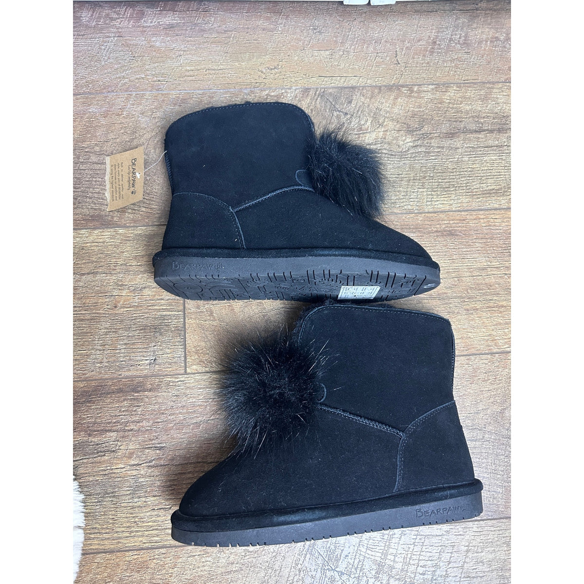 BEARPAW Libby 2283W Fuzzy Suede Pom Pom Boots NWT Women's 8 / UK 6