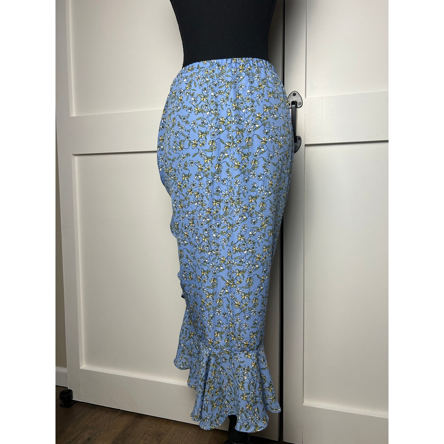 nwt max studio ruffled skirt high/ lo blue gold leaf 2701d19 $98 retail