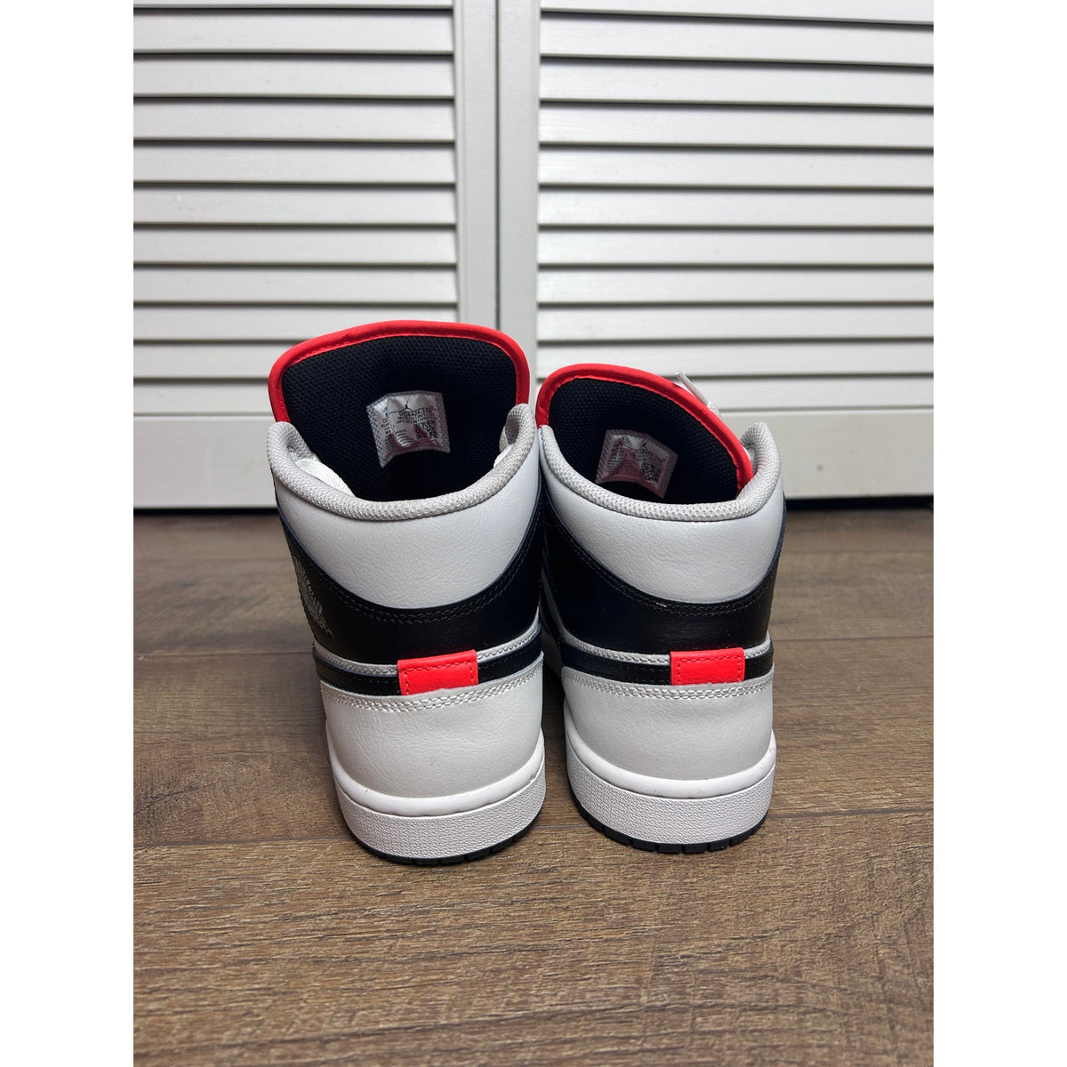 Air Jordan 1 Mid DQ8426-109 Summit White Black Grey Infrared Size 8
