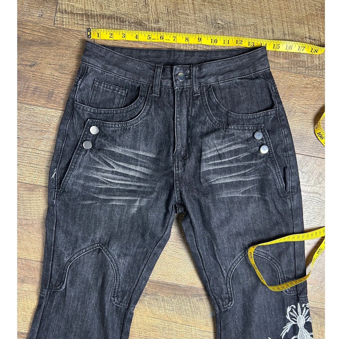 Y2K Embroidered Western Jeans Biker Babe Western Alt Mid Rise Size S 30 Inseam