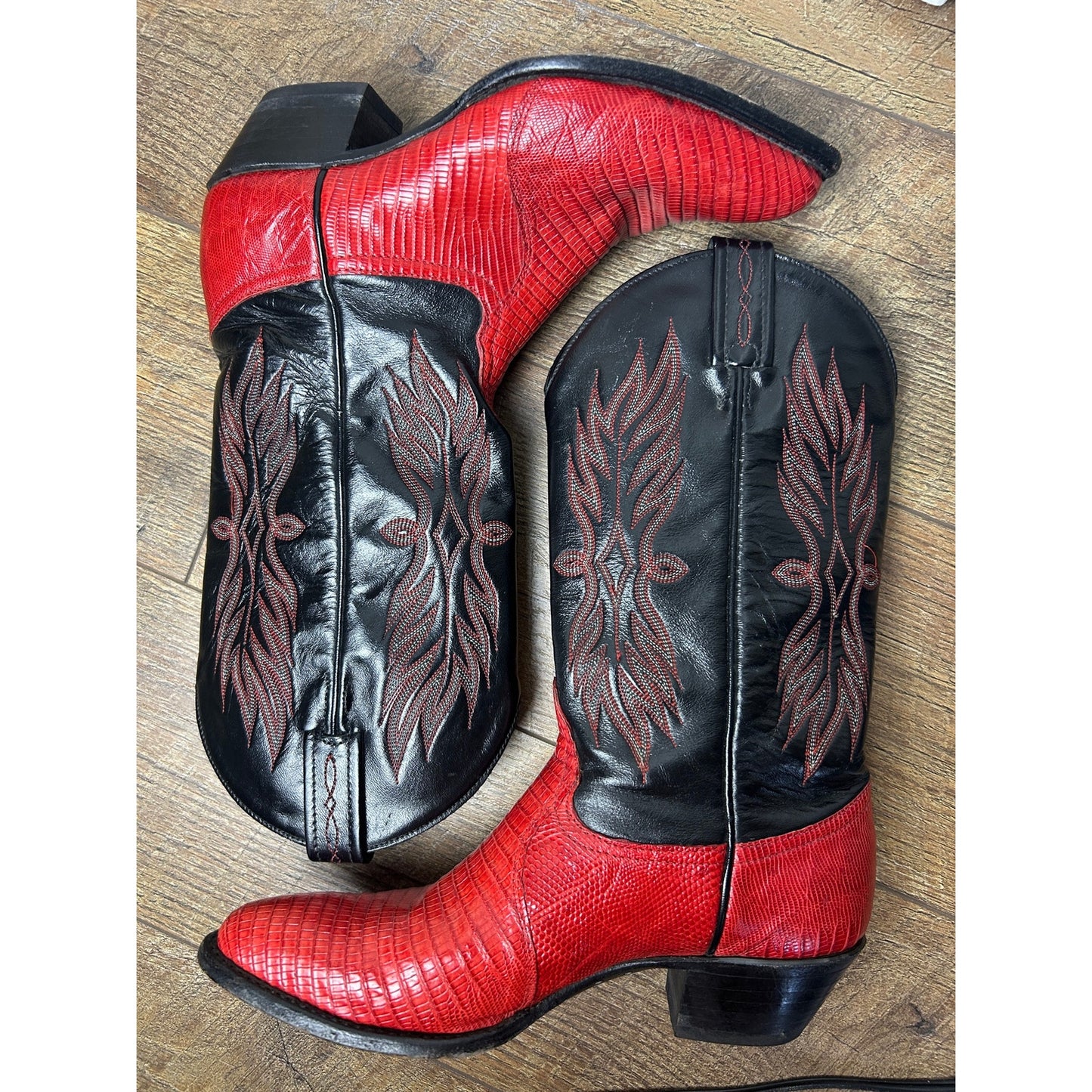 Bottes de cow-boy western Tony Lama en lézard rouge et noir brodé, taille 6,5