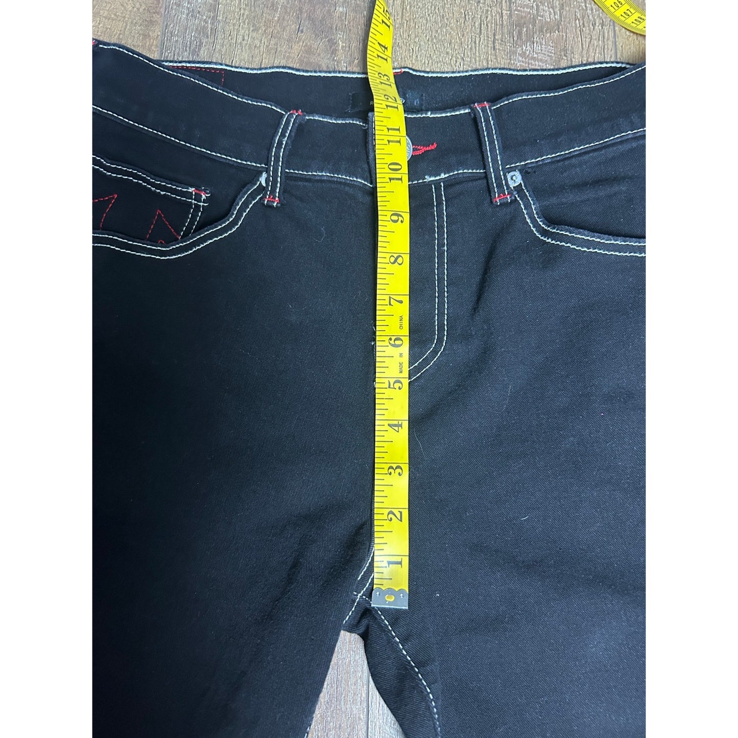 True religion jorts black and red size 34x10