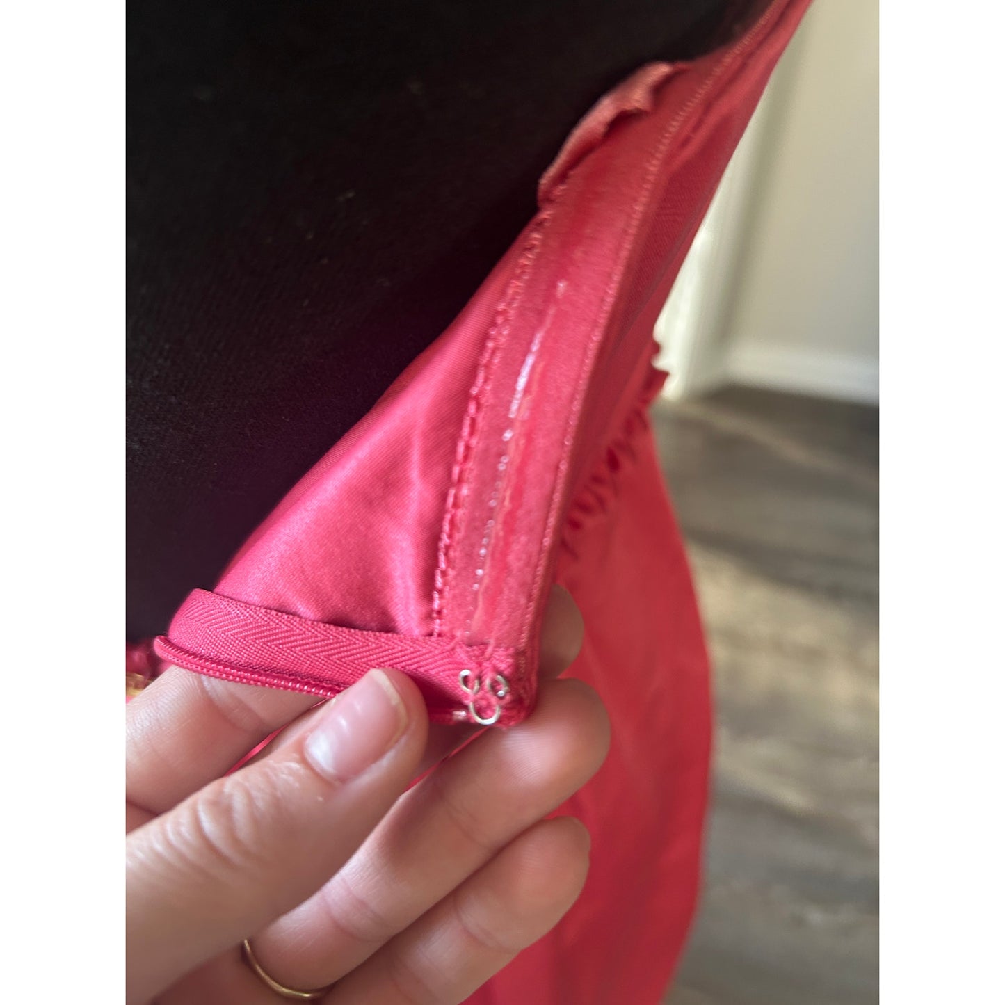 BCBG Max Azria Babydoll Kleid ärmelloses Satin-Minikleid Bridgerton Vibes
