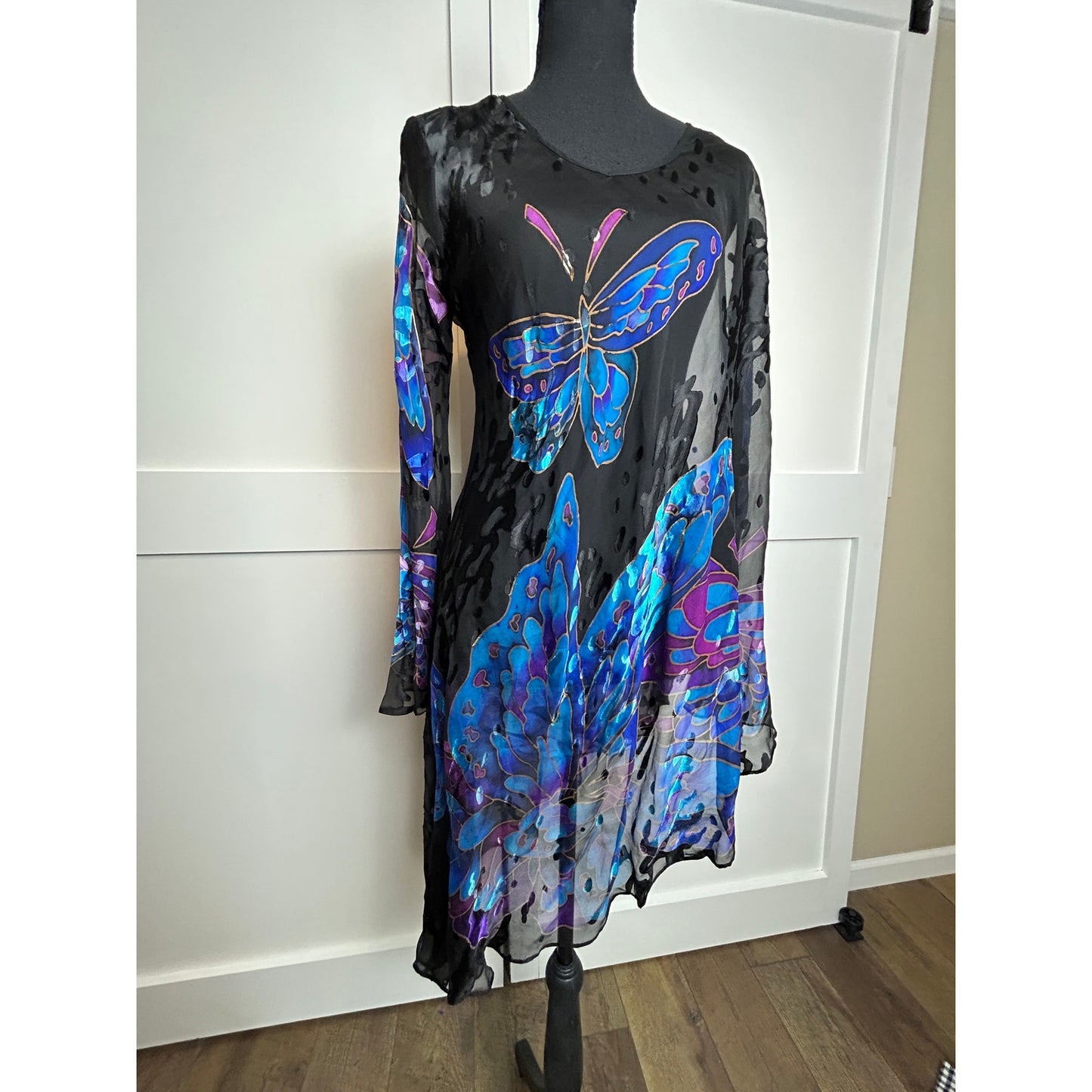 nwt simply silk silk/rayon butterfly asymmetrical poncho washable