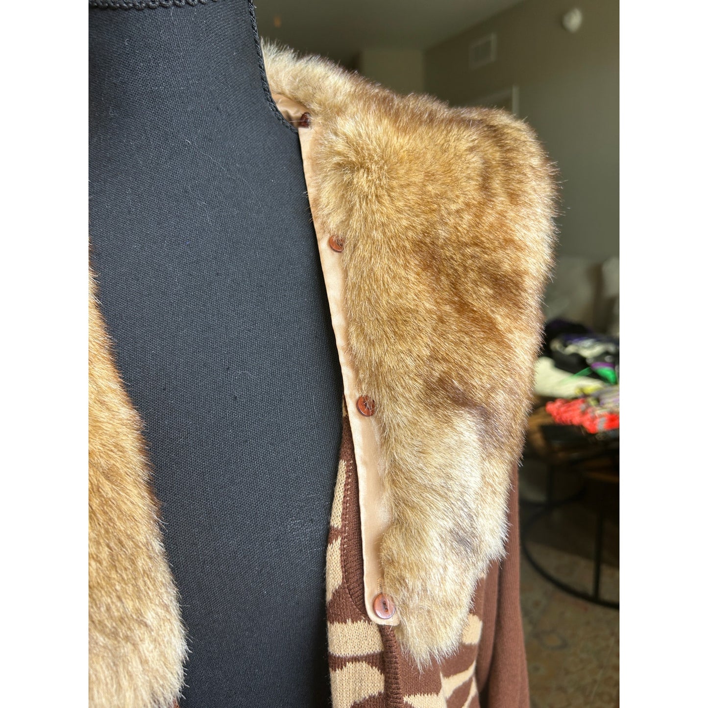 Gilet long imprimé zèbre vintage avec fourrure, style indie sleaze, féerique et grunge, pièce forte Y2K glamour à superposer