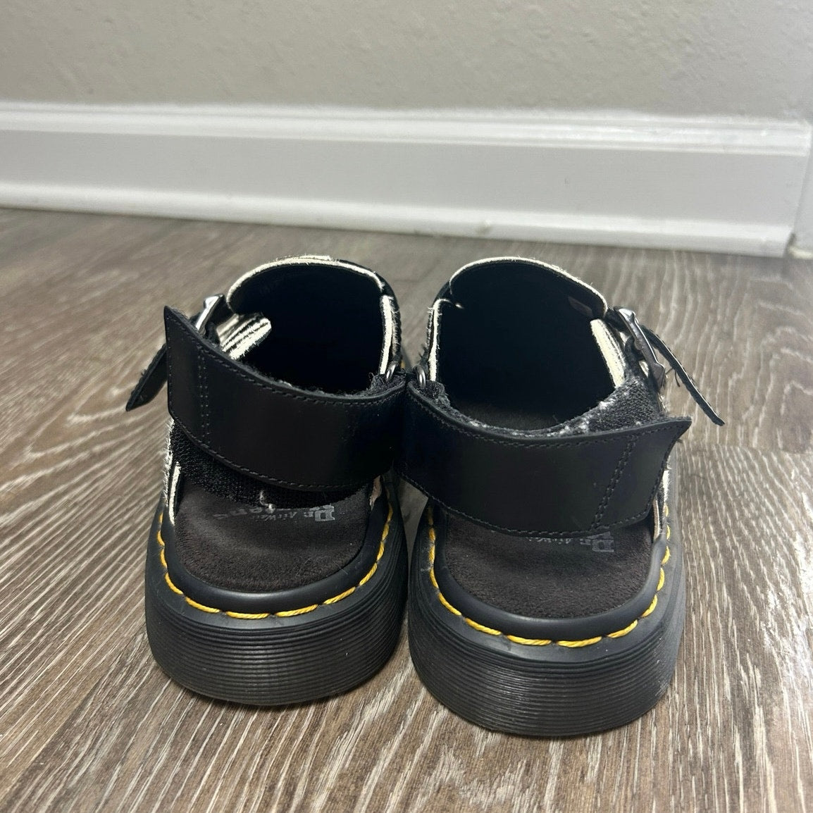 Mules Dr. Martens Jorge II Zebra Hair-On Taille 6 Imprimé Vache à Enfiler