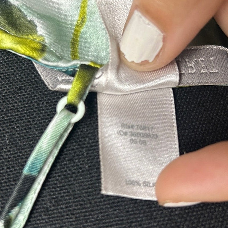 Seiden-Coquette VS Slip-Kleid mit Blättermotiv, überkreuzten Trägern, Knopfleiste, Schlitz, Mini S/M