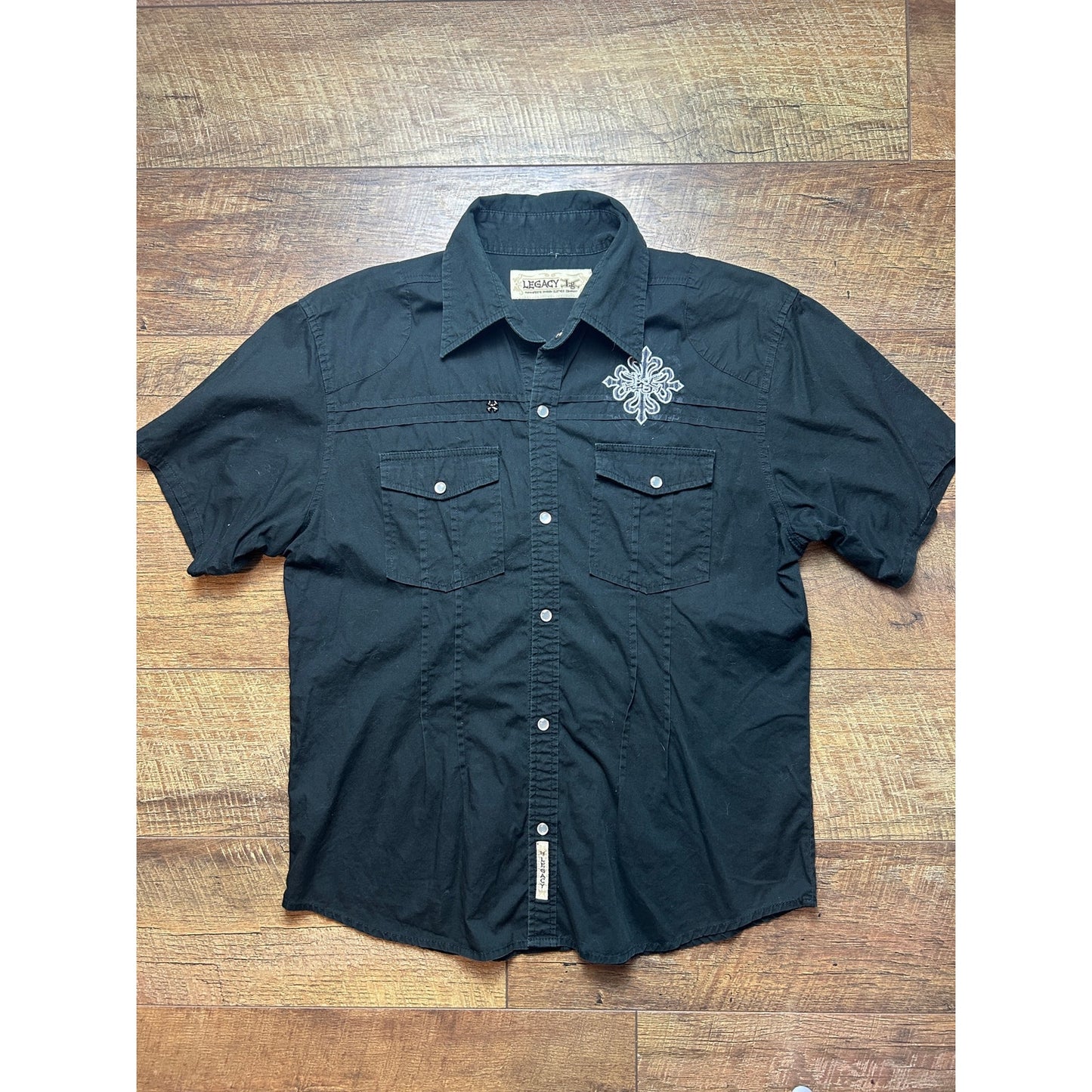 Y2K Legacy Short Sleeve Button Down – Skater / Hip-Hop Streetwear