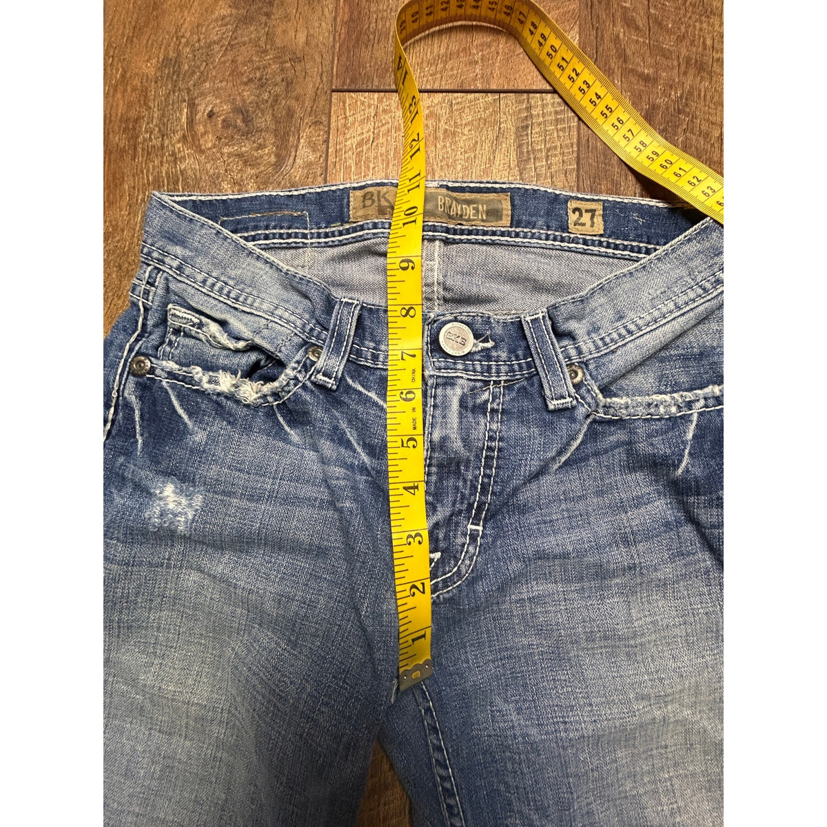 BKE Brayden Jeans 27 Low Rise Light Wash Faded Embroidered Back Pockets Y2K