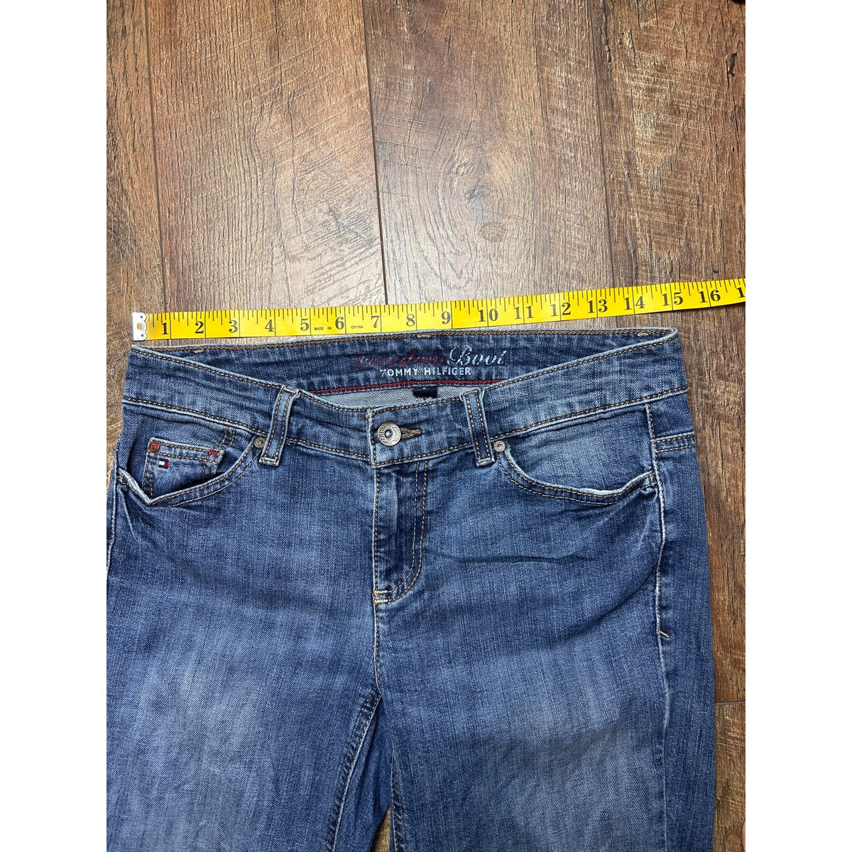 Tommy Hilfiger Y2K Low Rise Bootcut Jeans 30x29 Embroidered Back Pockets