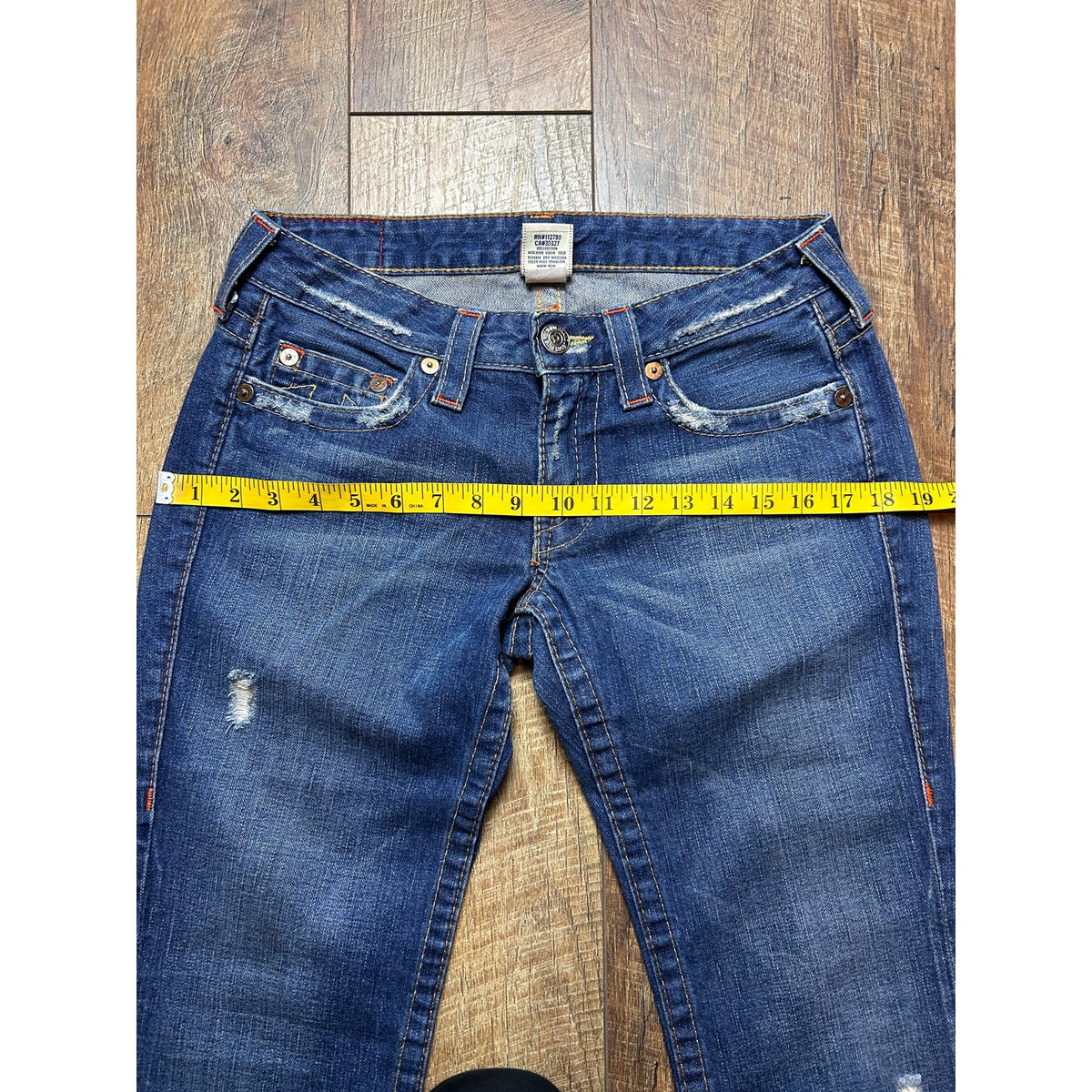 True Religion Becky Cut Distressed Jeans Size 28/29 Y2K Denim 601105 04-500
