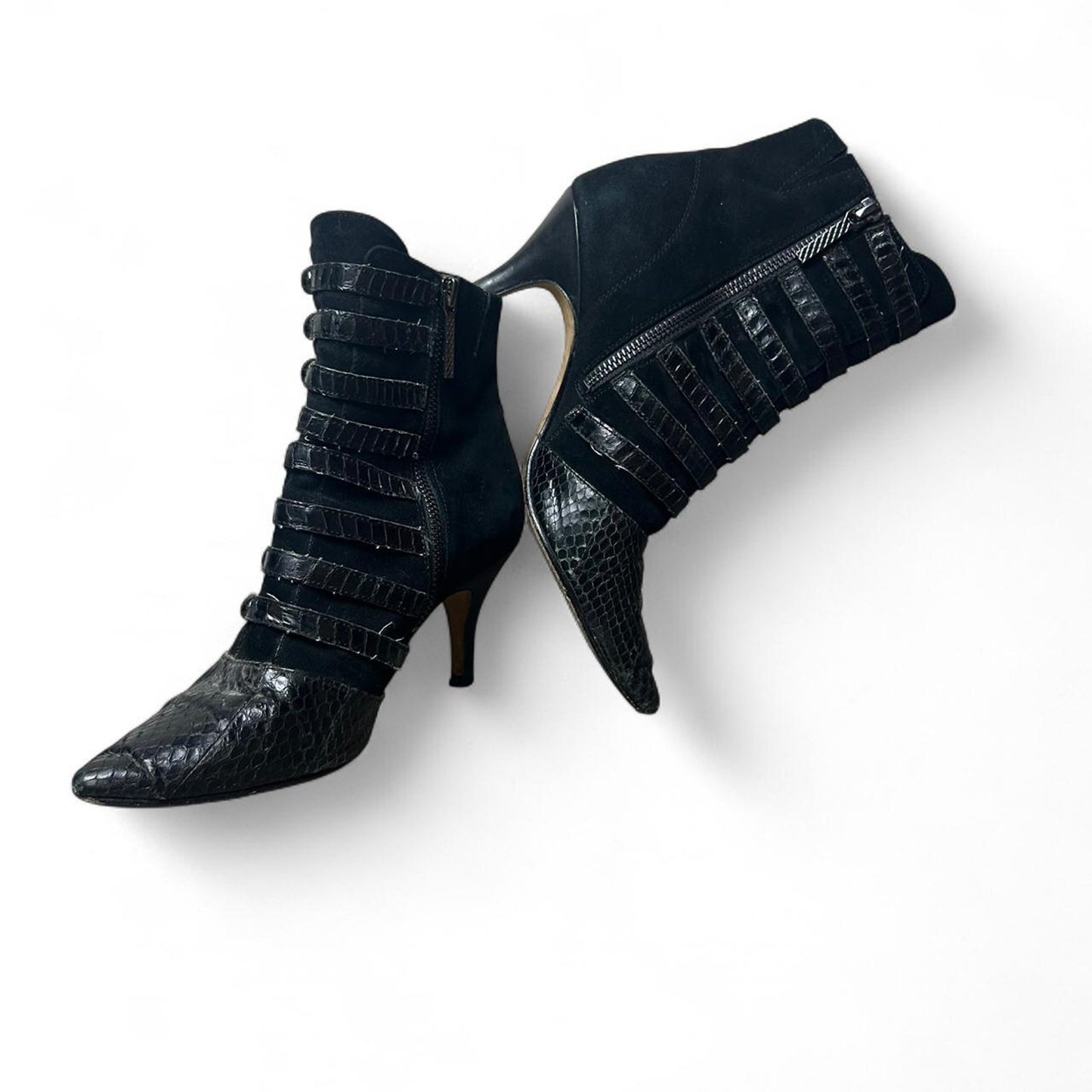 Donald pliner tinsley black suede kitten heel boot