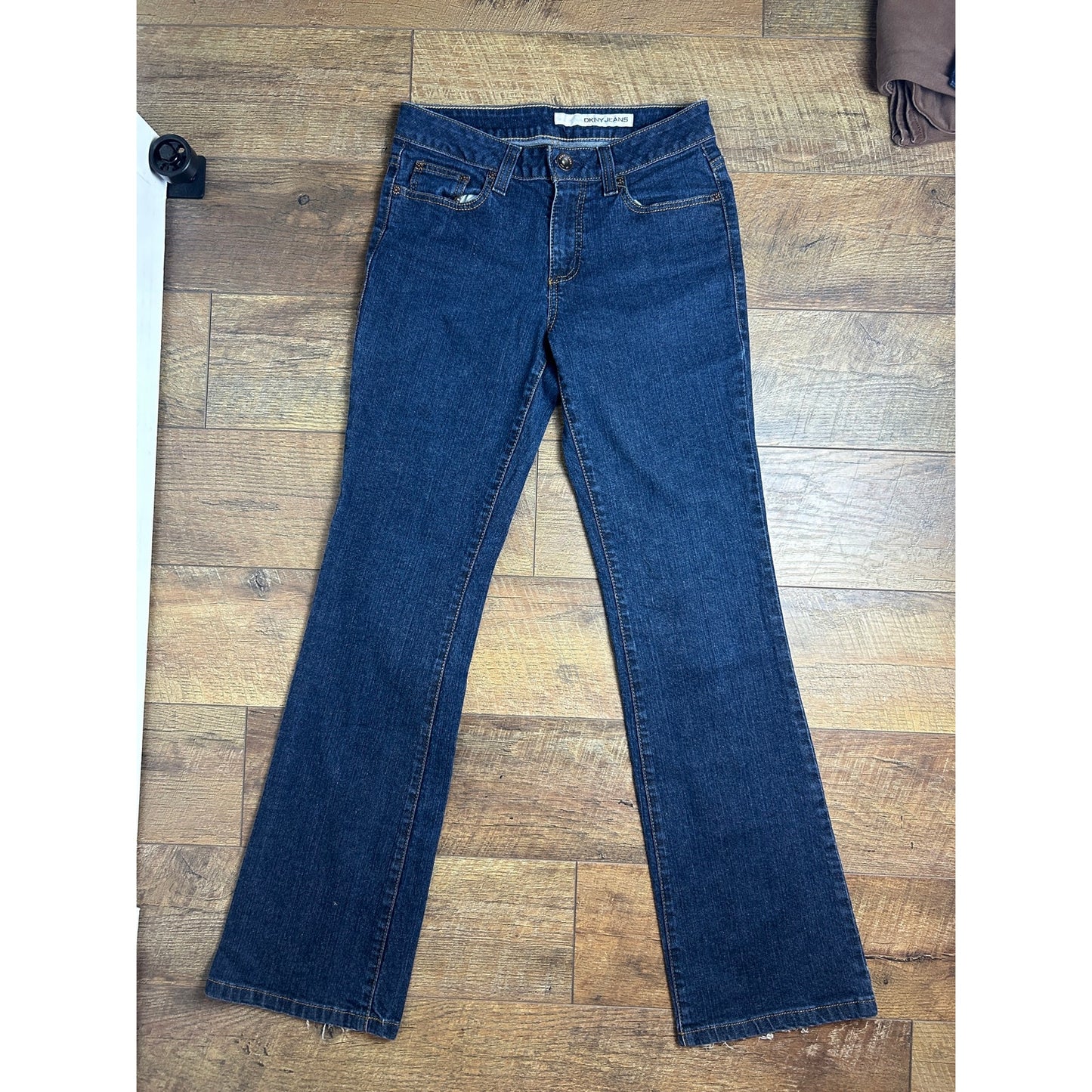 DKNY Mid Rise Dark Wash Bootcut Jeans | Classic Denim Size 28x31