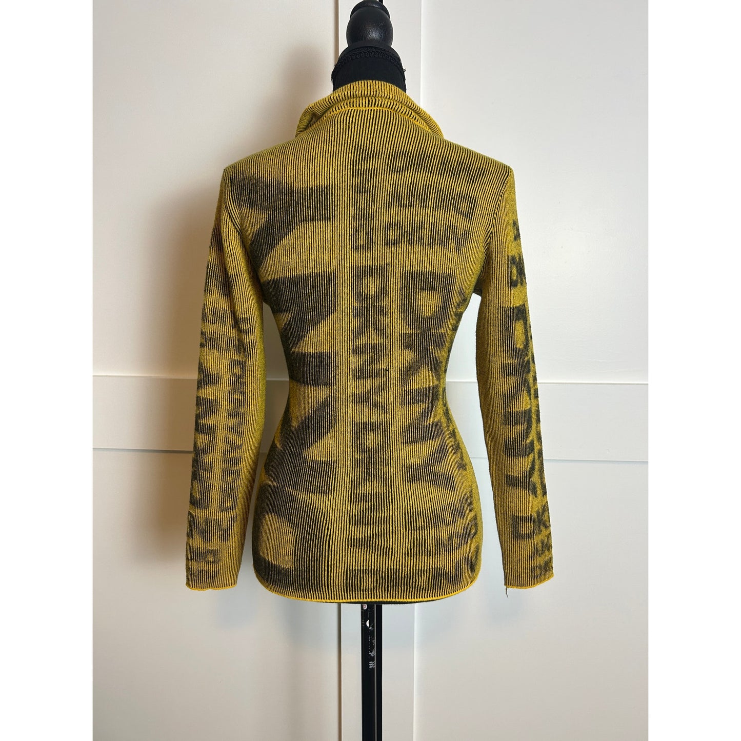 DKNY Gerippter Pullover mit kurzem Reißverschluss, Schwarz-Gelb, Cyberpunk Glitch Grunge Y2K Techwear M/L
