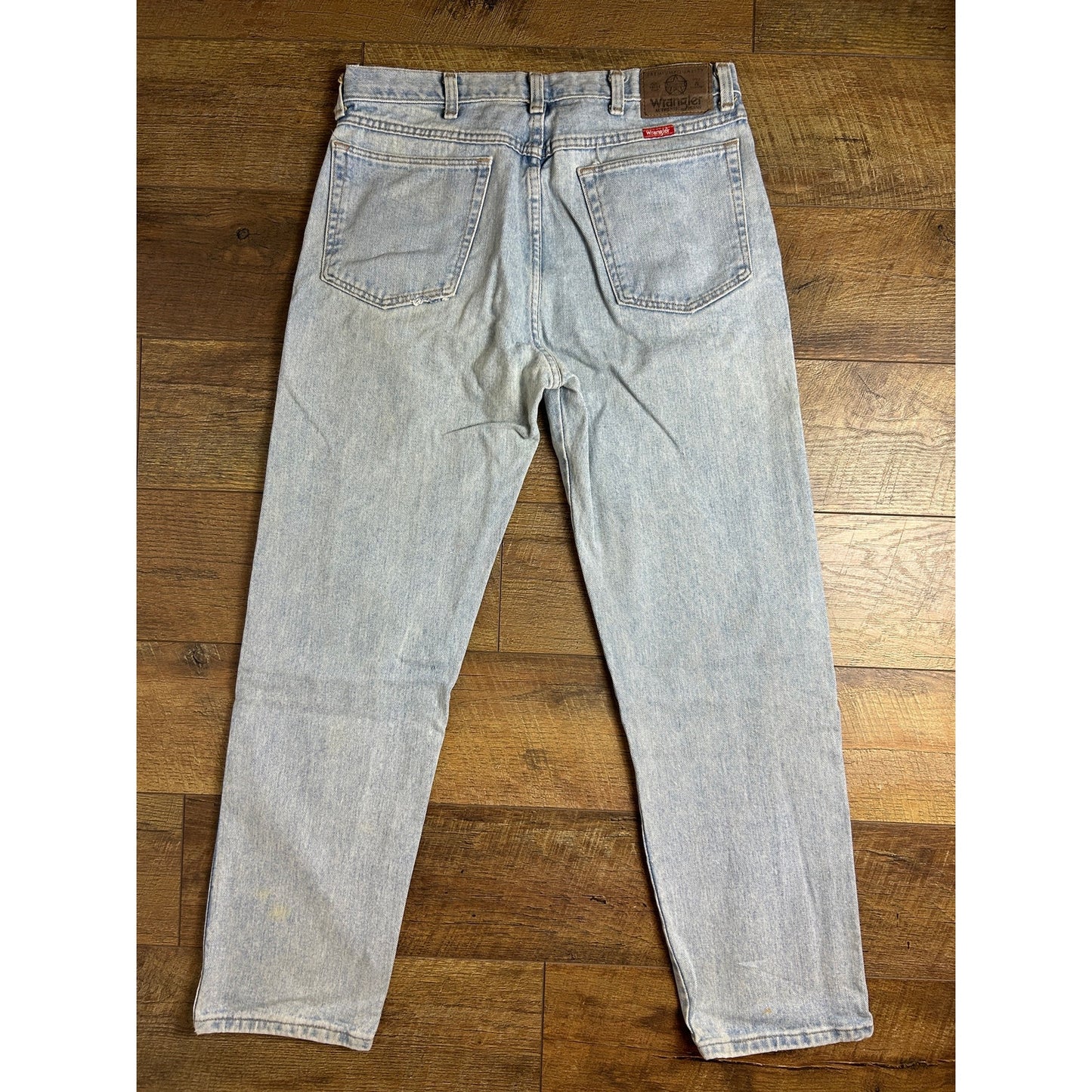 Vintage Wrangler Light Wash Straight Leg Jeans | Classic Western Denim 32x29