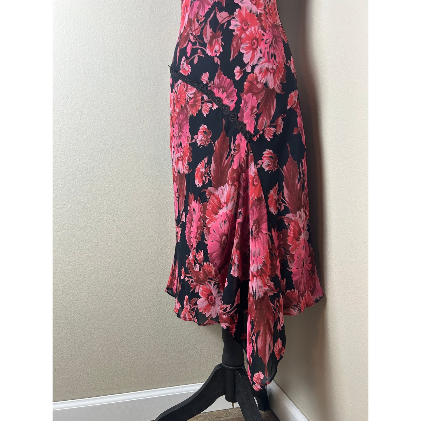 Y2K Fairycore Donna Ricco Schwarz Rot Floral Asymmetrisches Kleid Größe 6 Whimsigoth