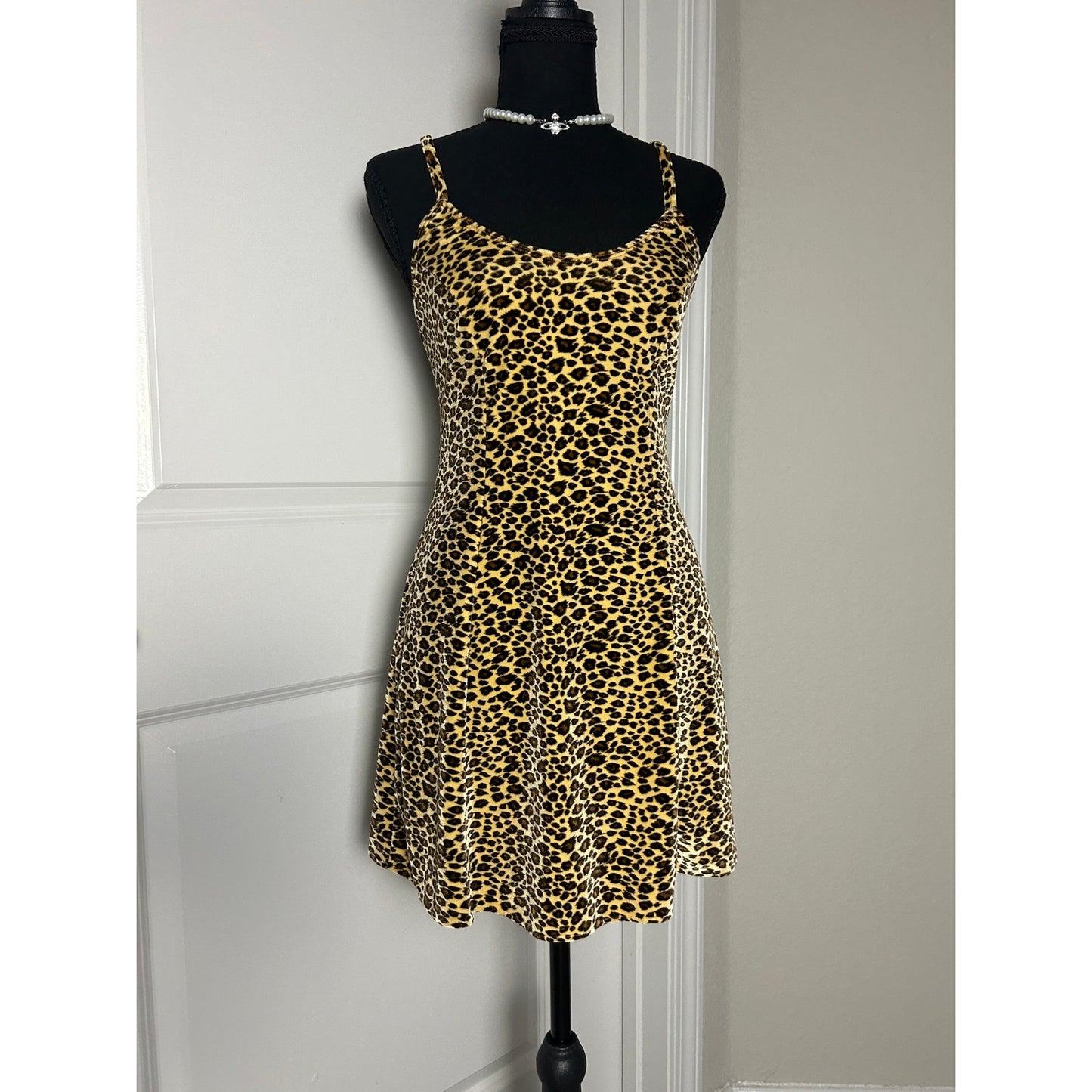 Y2K Leoparden-Velours-Spaghettiträgerkleid 🐆🖤