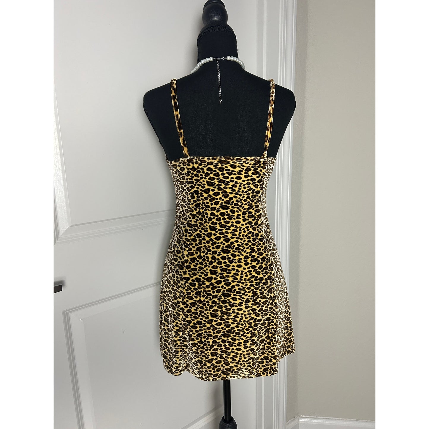 Y2K Leoparden-Velours-Spaghettiträgerkleid 🐆🖤