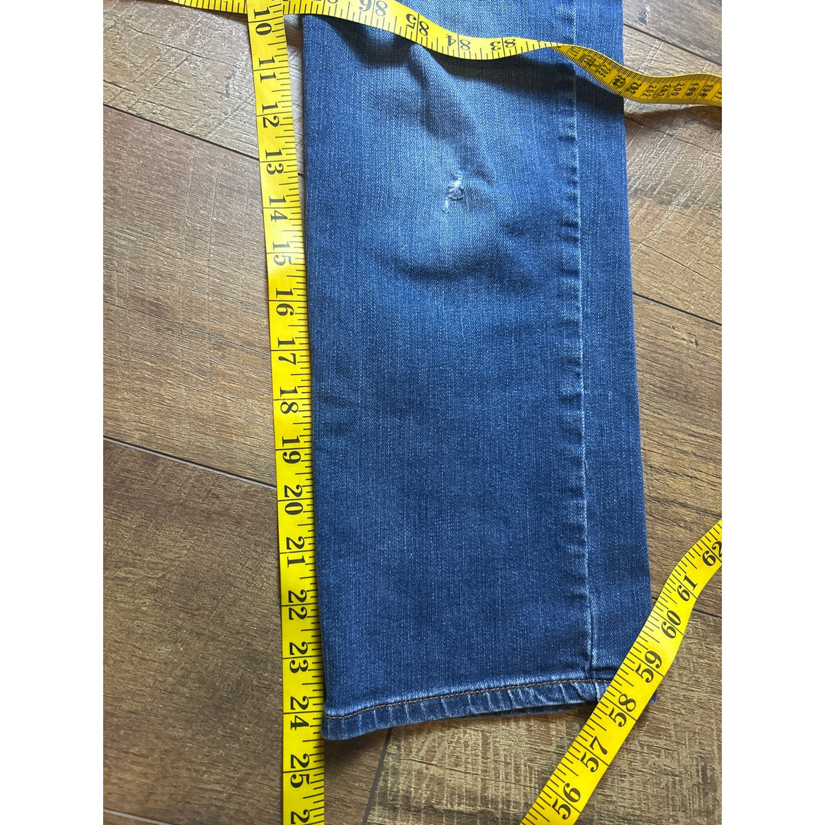 Y2K Lucky Brand Sweet N Crop Capri Jeans Leather Tag Back Flap Pockets 4/27