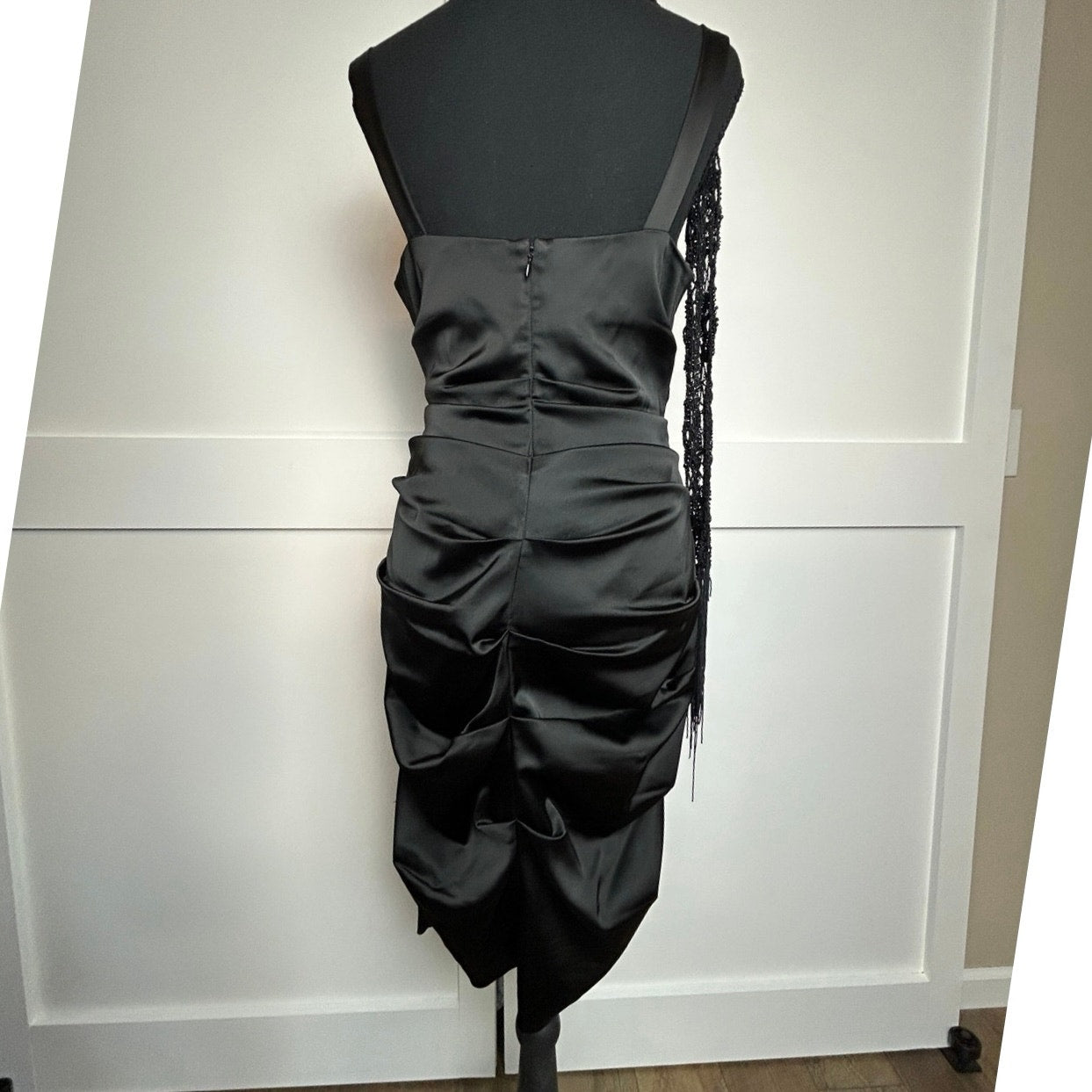 Y2K Abendmode Xscape by Joanna Chen Größe 10 Bodycon-Kleid mit Rüschen