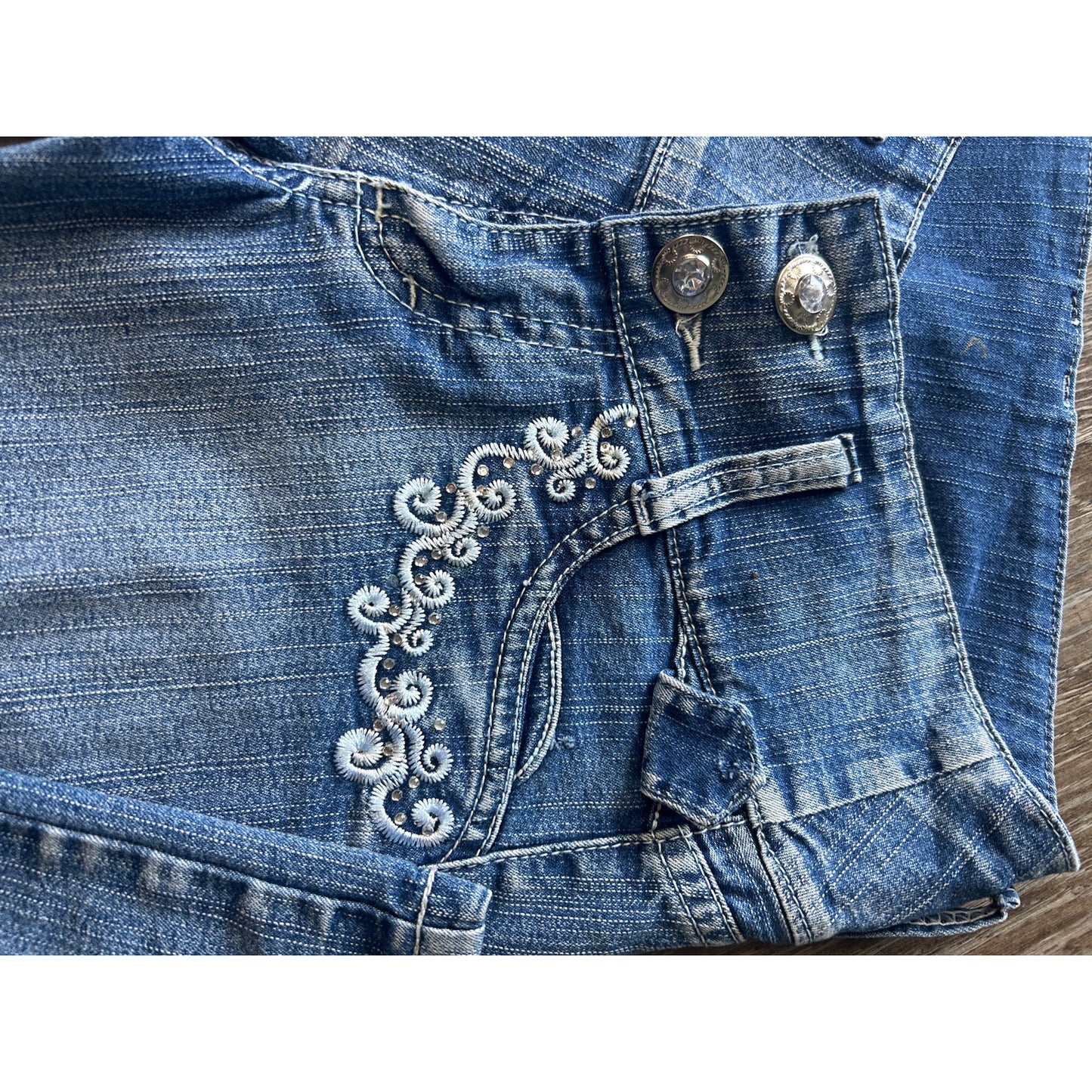 Y2K Low-Rise Bestickte brasilianische Bareback Flare Jeans 26/32